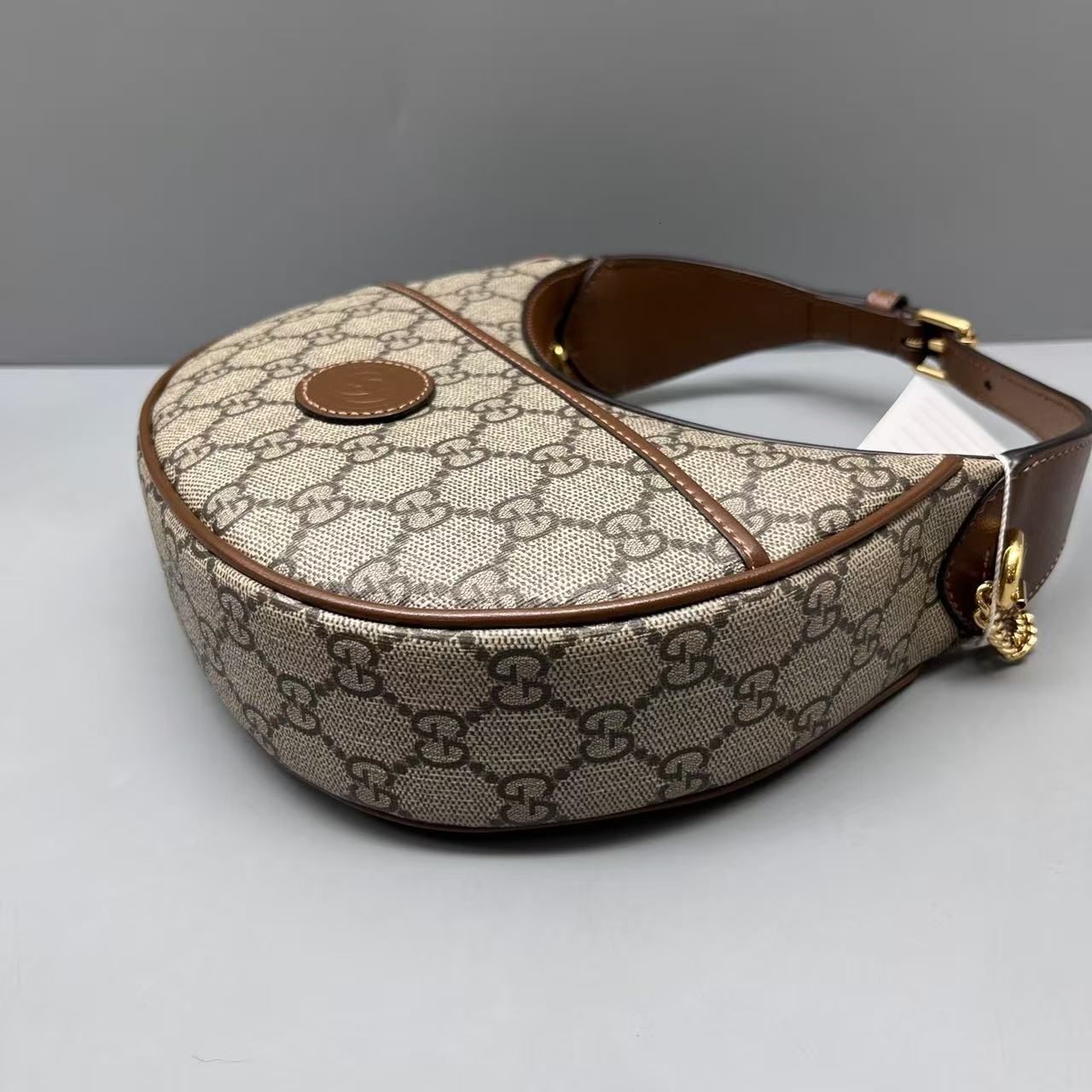 Gucci - Ophidia Half-Moon Shoulder Bag - GG Supreme coated canvas with brown leather trim - Beige and Brown - (small)