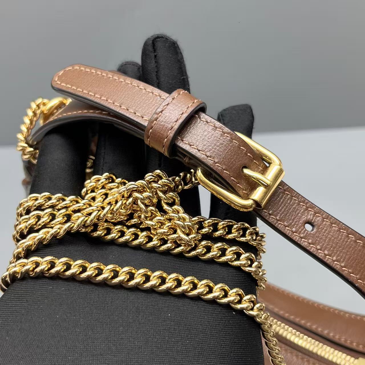 Gucci - Ophidia Half-Moon Shoulder Bag - GG Supreme coated canvas with brown leather trim - Beige and Brown - (small)