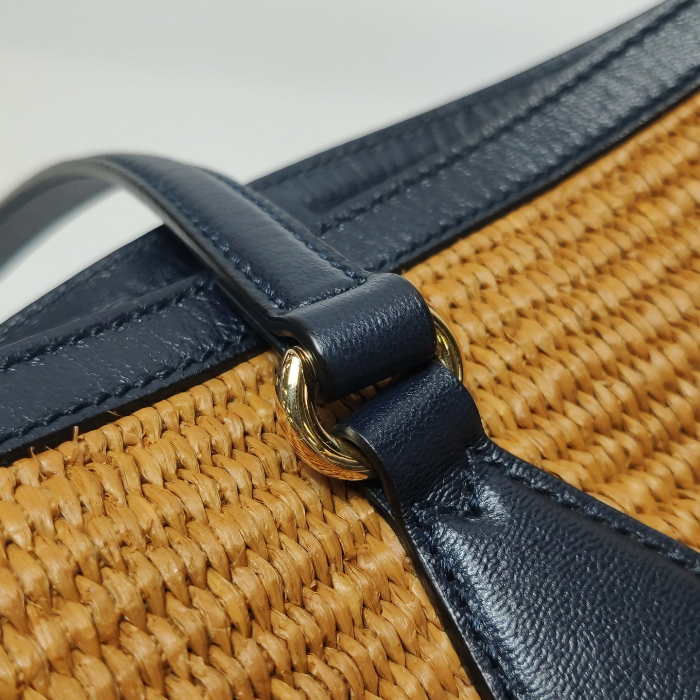 Gucci - Ophidia Raffia Tote Bag - Woven raffia with leather trim - Brown and Black with Red and Green stripe - (medium)