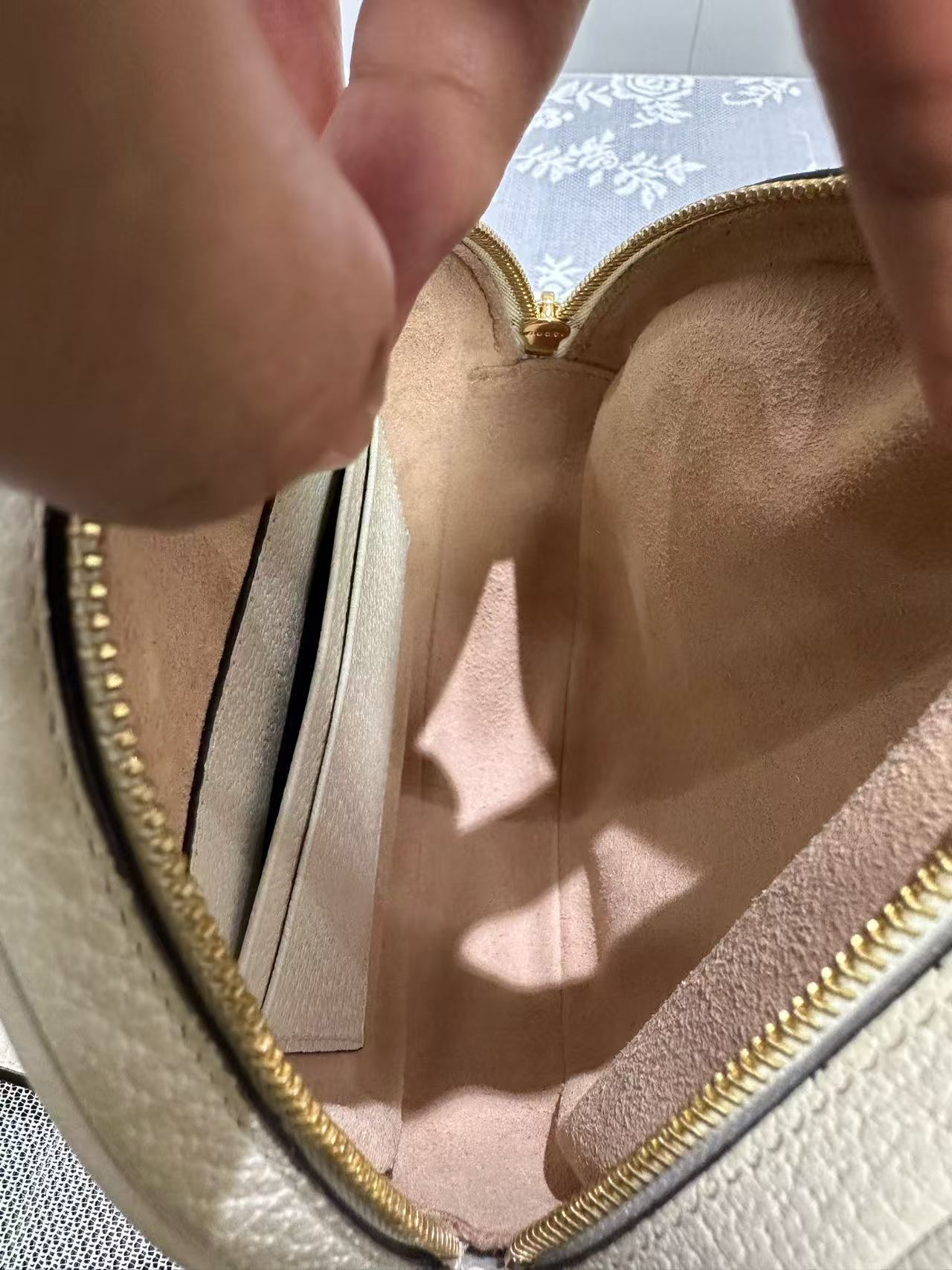 Gucci - Ophidia Round Mini Backpack - Pebbled leather - White - (mini)