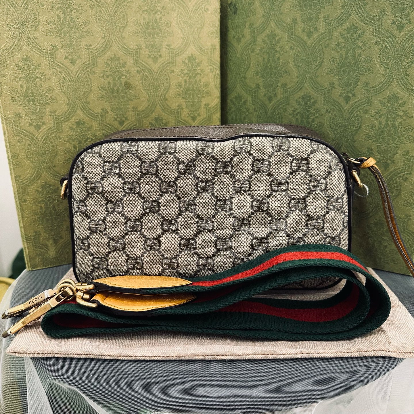 Gucci - Ophidia Tiger Head Camera Bag - GG Supreme canvas with leather trim - Beige - (small)