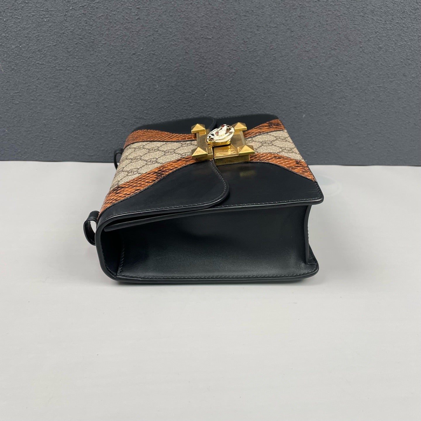 Gucci - Osiride Enamel Tiger Head Shoulder Bag - GG Supreme canvas, leather, and python leather - Multicolour - (mini)