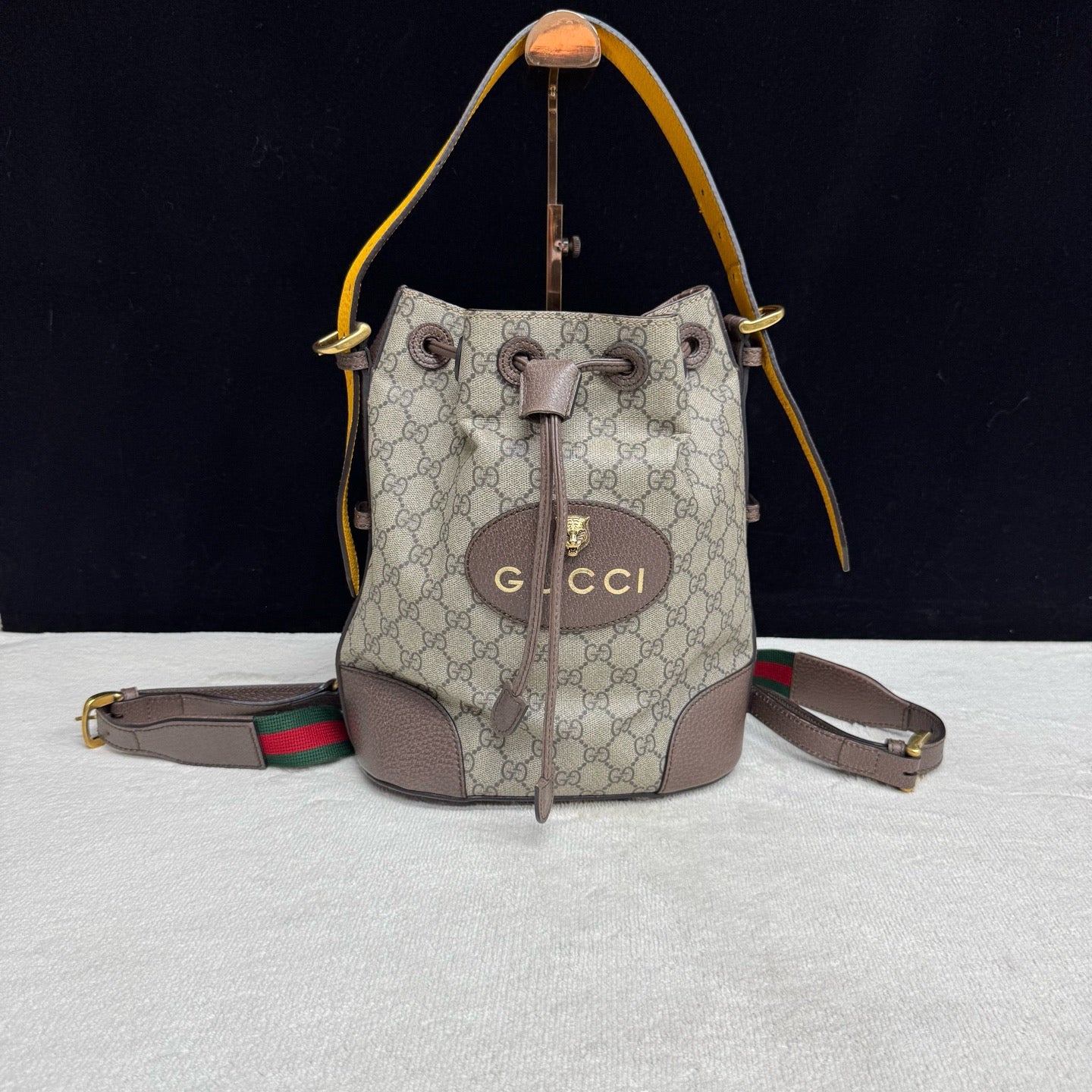 Gucci - Other - Cloth - Beige - (medium)