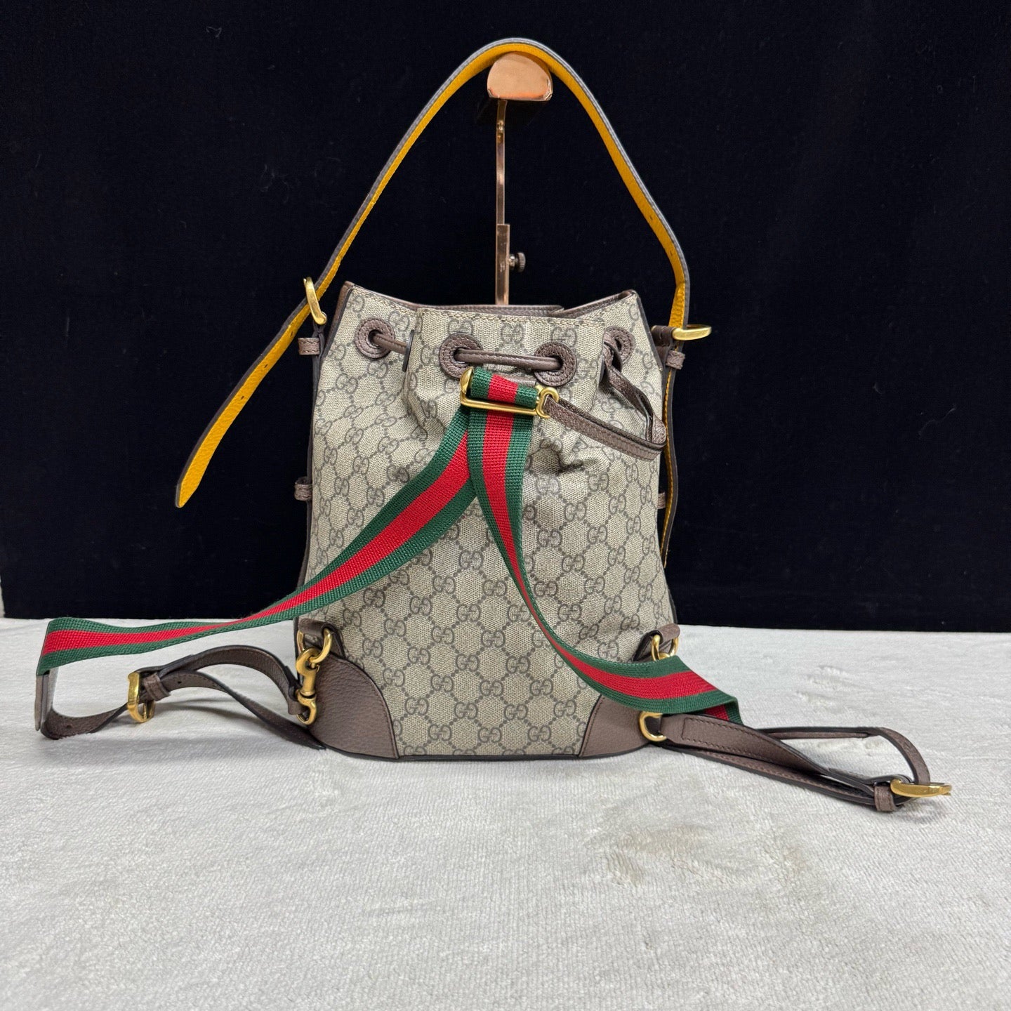 Gucci - Other - Cloth - Beige - (medium)