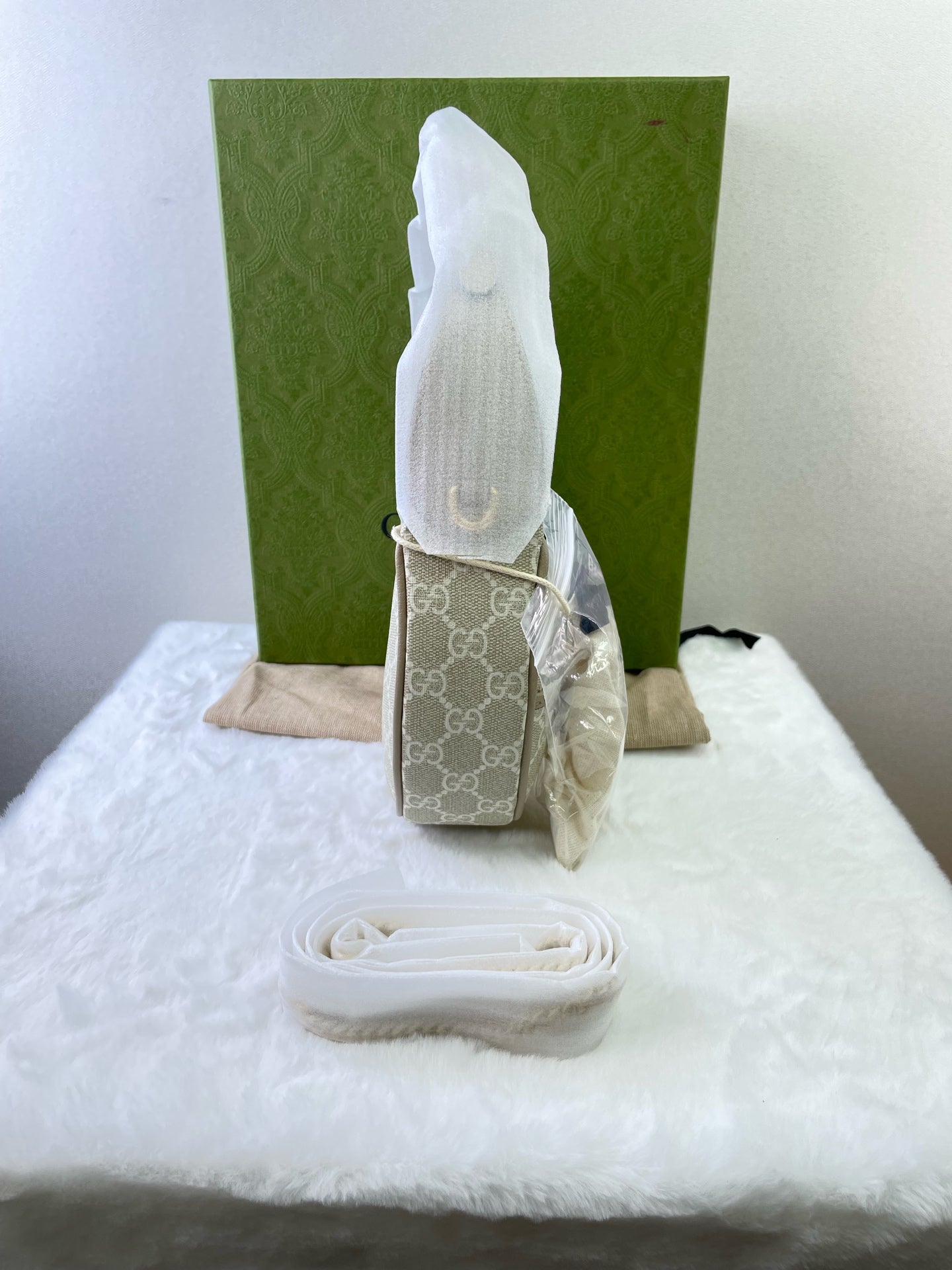 Gucci - Other - Cloth - Beige - (mini)