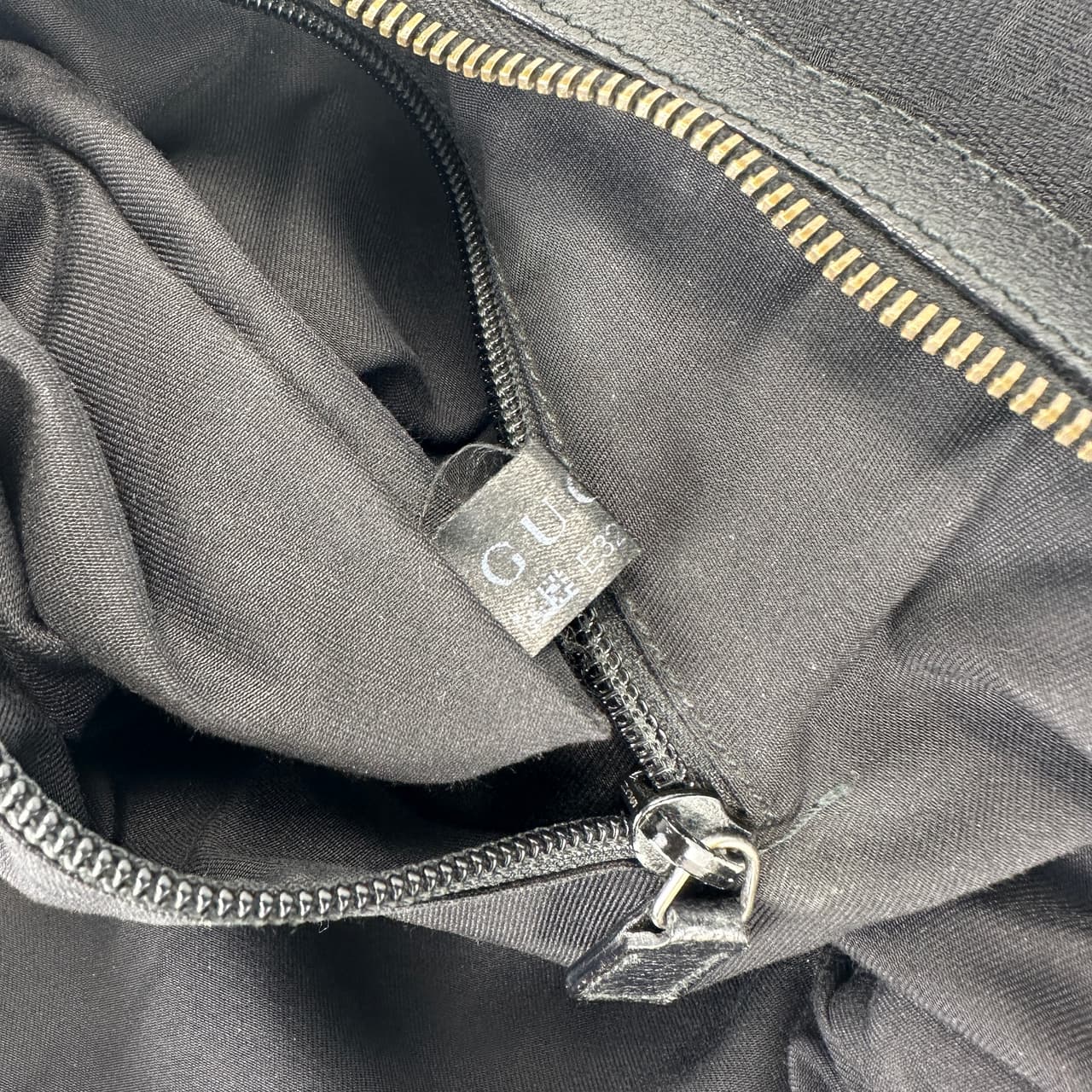 Gucci - Other - Cloth - Black - (large)