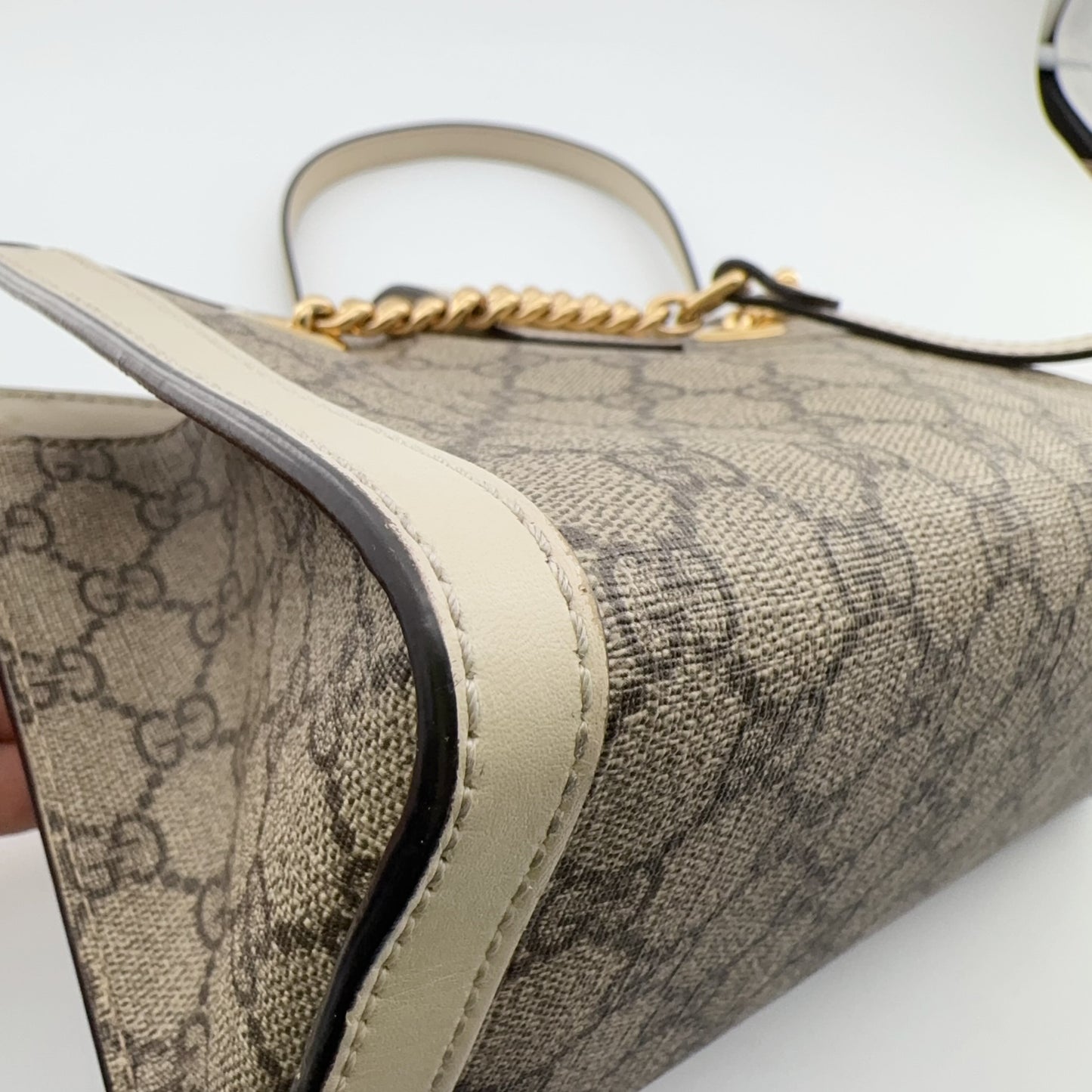 Gucci - Other - Cloth - White - (medium)