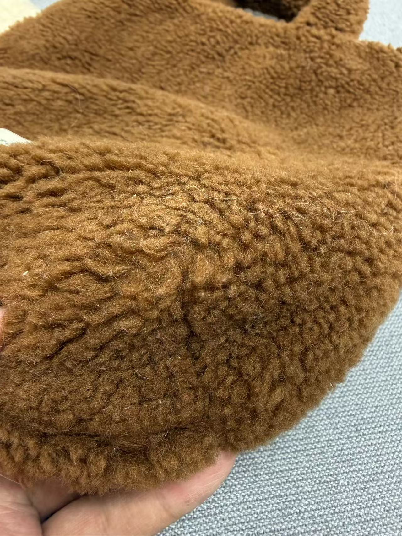 Gucci - Other - Faux fur - Brown - (mini)