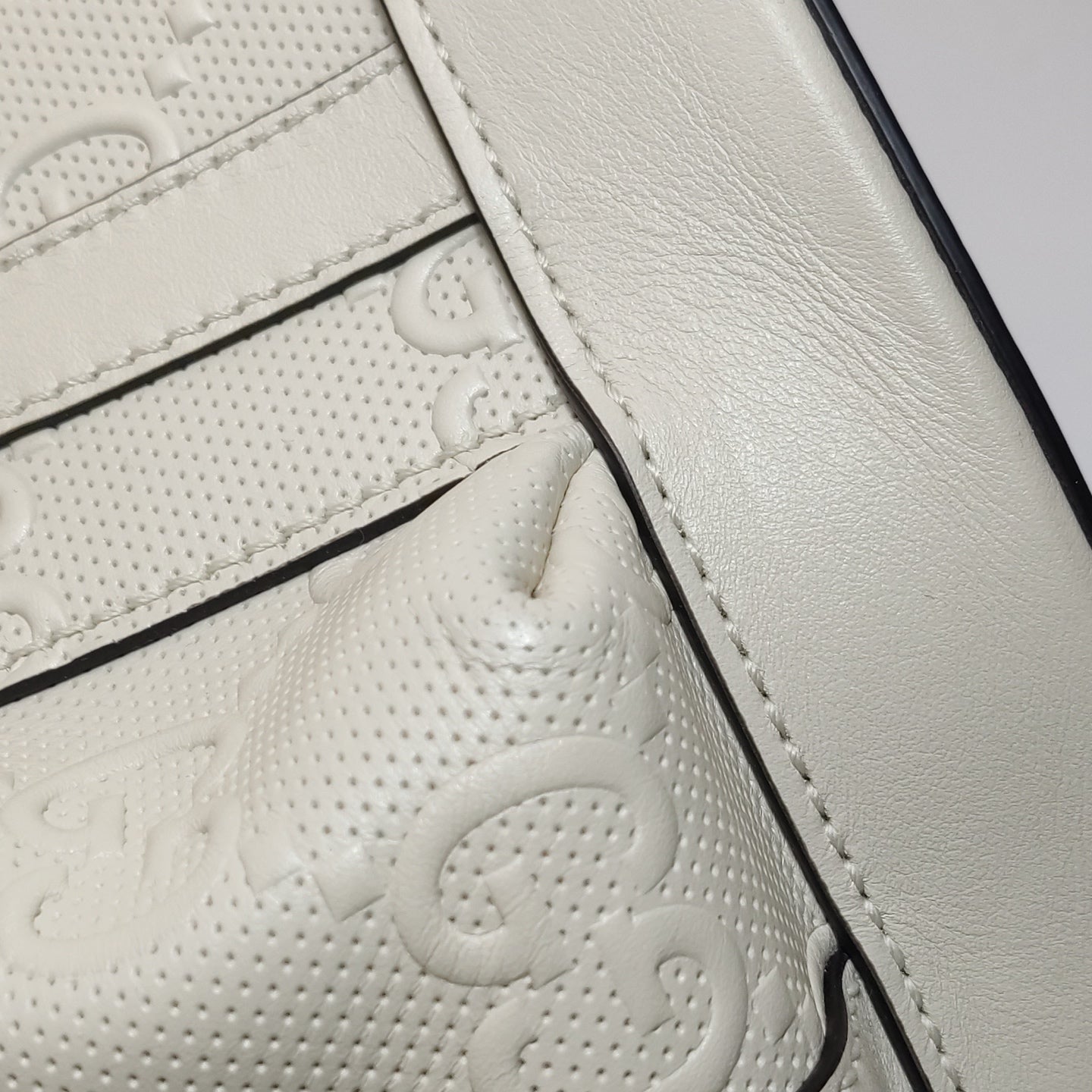 Gucci - Other - Leather - Beige - (medium)