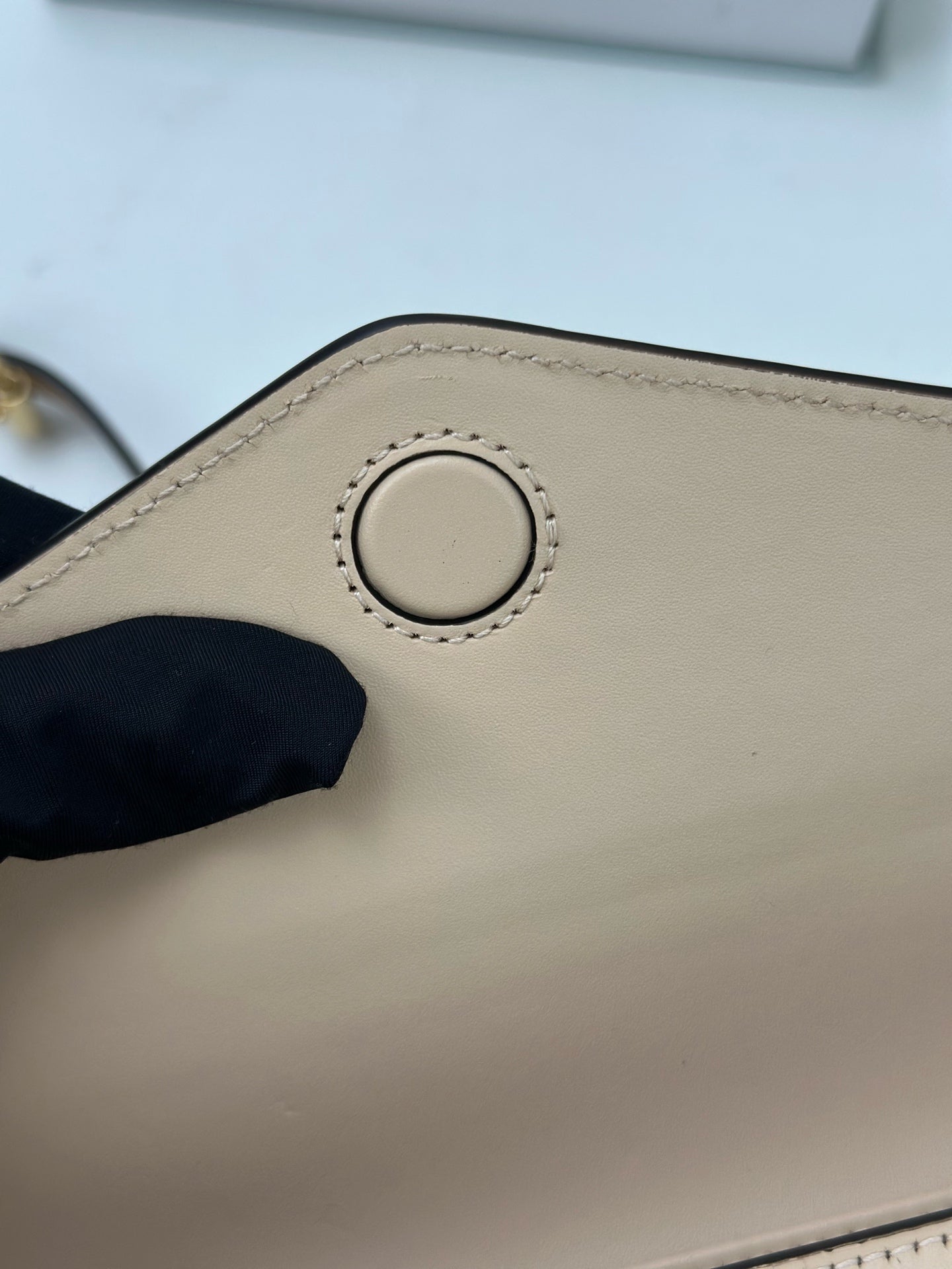 Gucci - Other - Leather - Beige - (mini)
