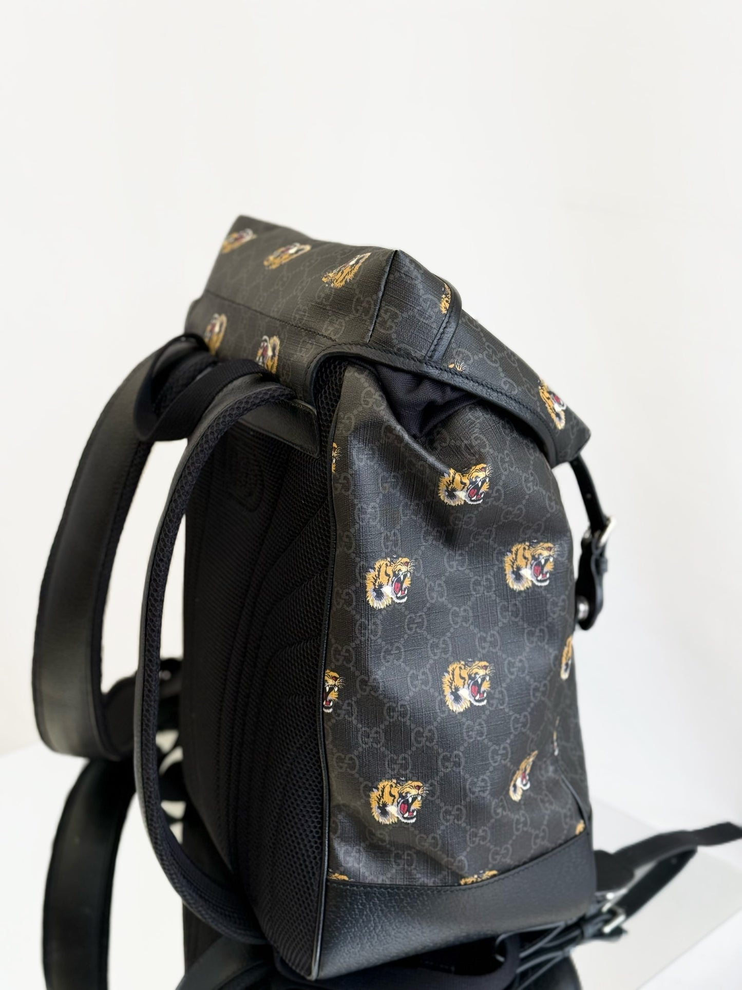 Gucci - Other - Leather - Black - (medium)