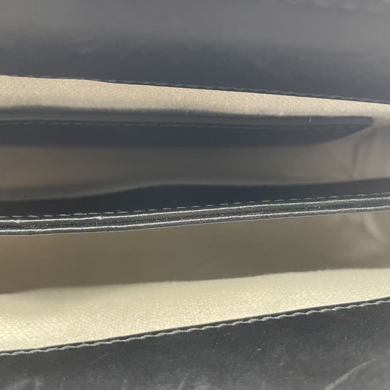 Gucci - Other - Leather - Black - (medium)