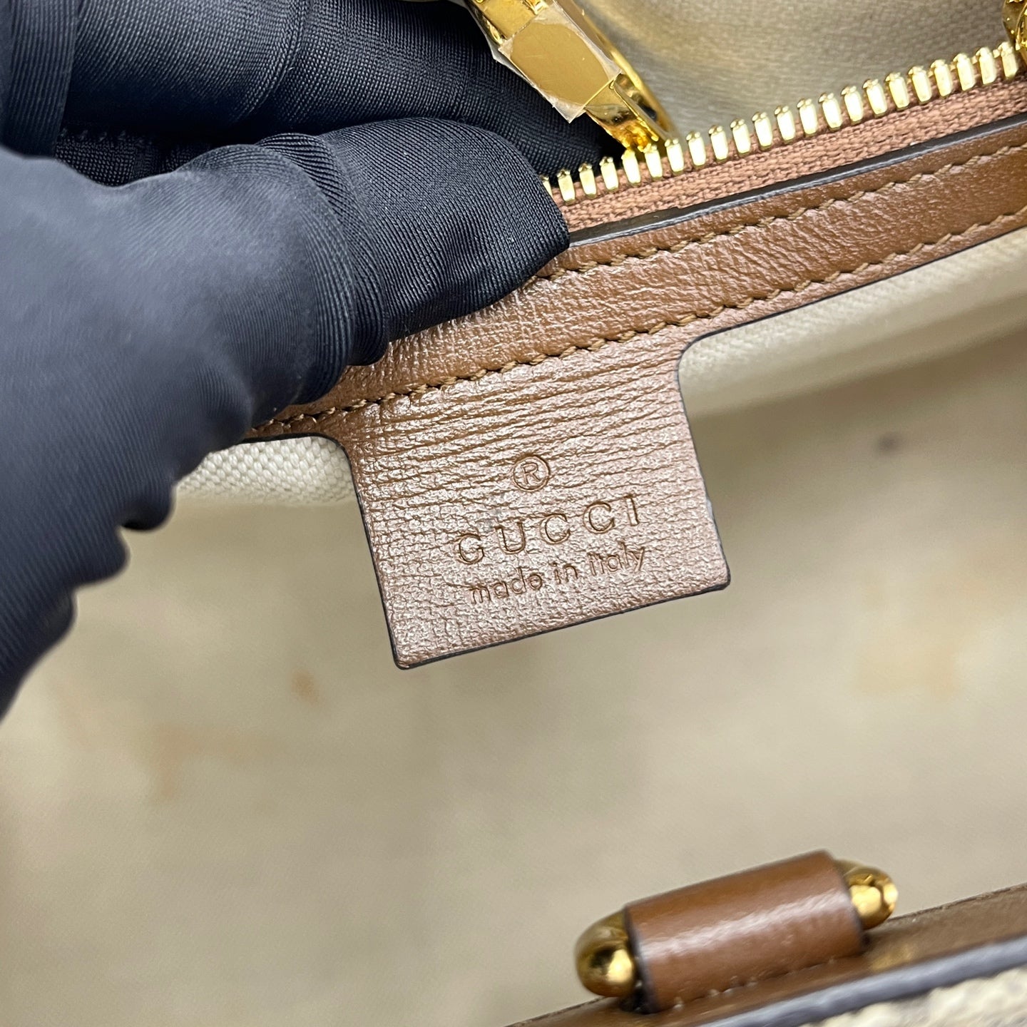 Gucci - Other - Leather - Brown - (medium)