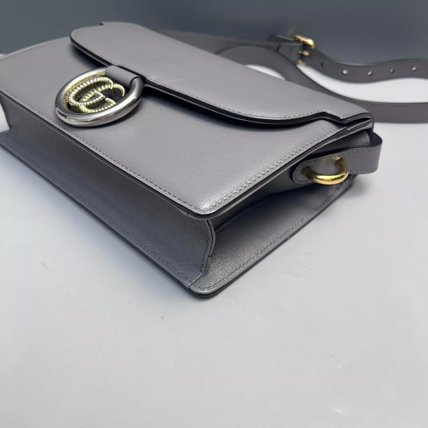 Gucci - Other - Leather - Grey - (Small)
