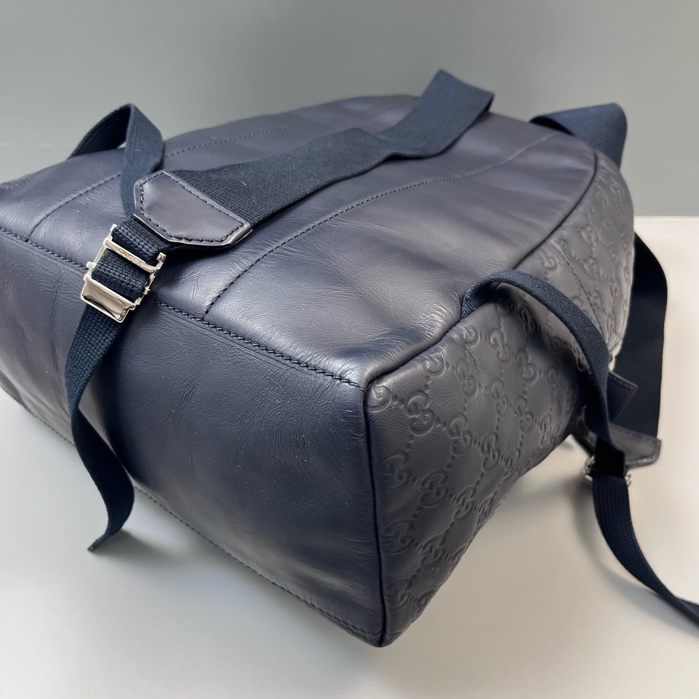 Gucci - Other - Leather - Navy - (medium)