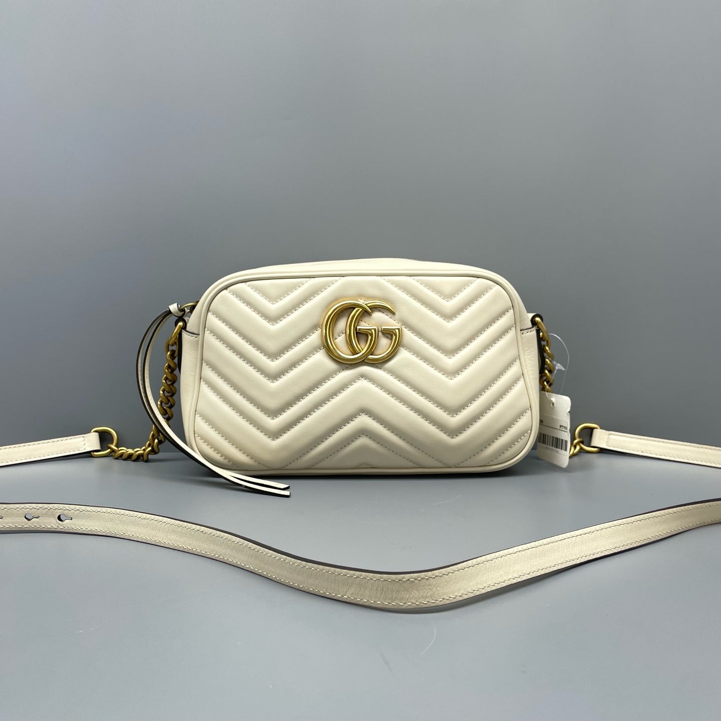 Gucci - Other - Leather - White - (Medium)
