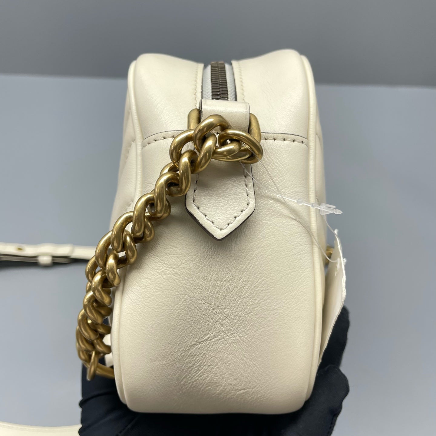 Gucci - Other - Leather - White - (Medium)