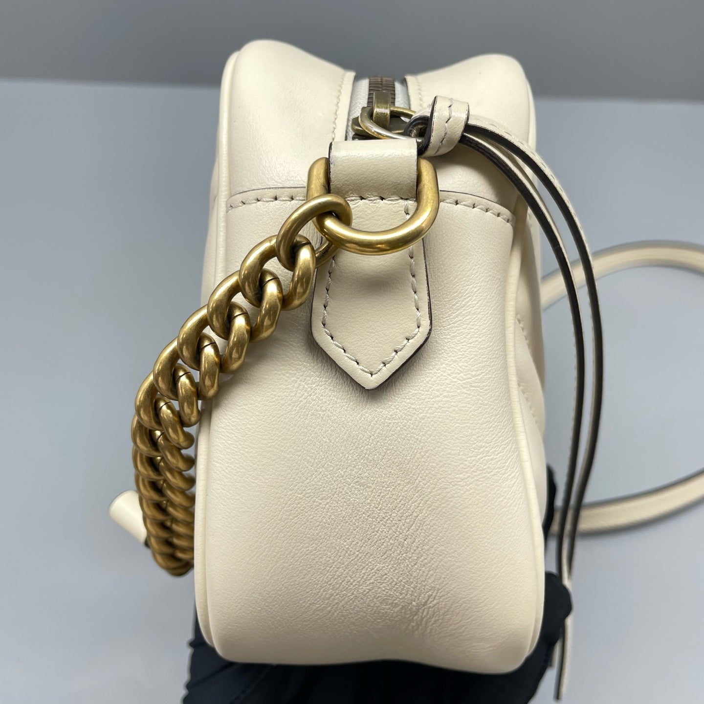 Gucci - Other - Leather - White - (Medium)
