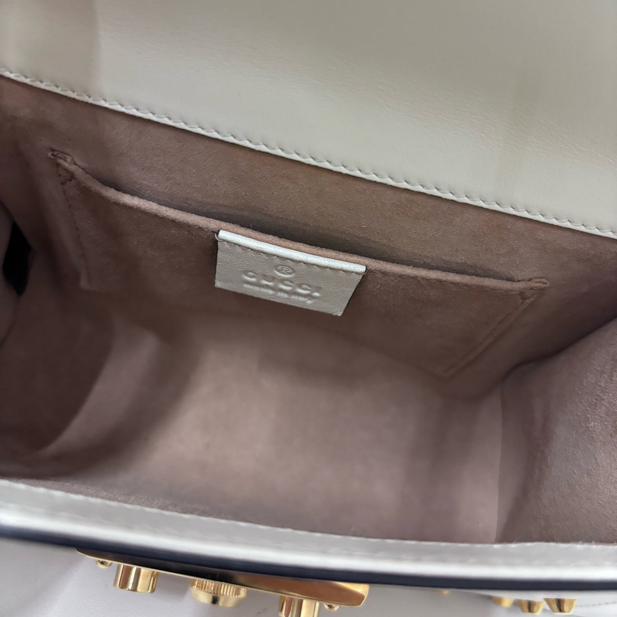 Gucci - Other - Leather - White - (medium)