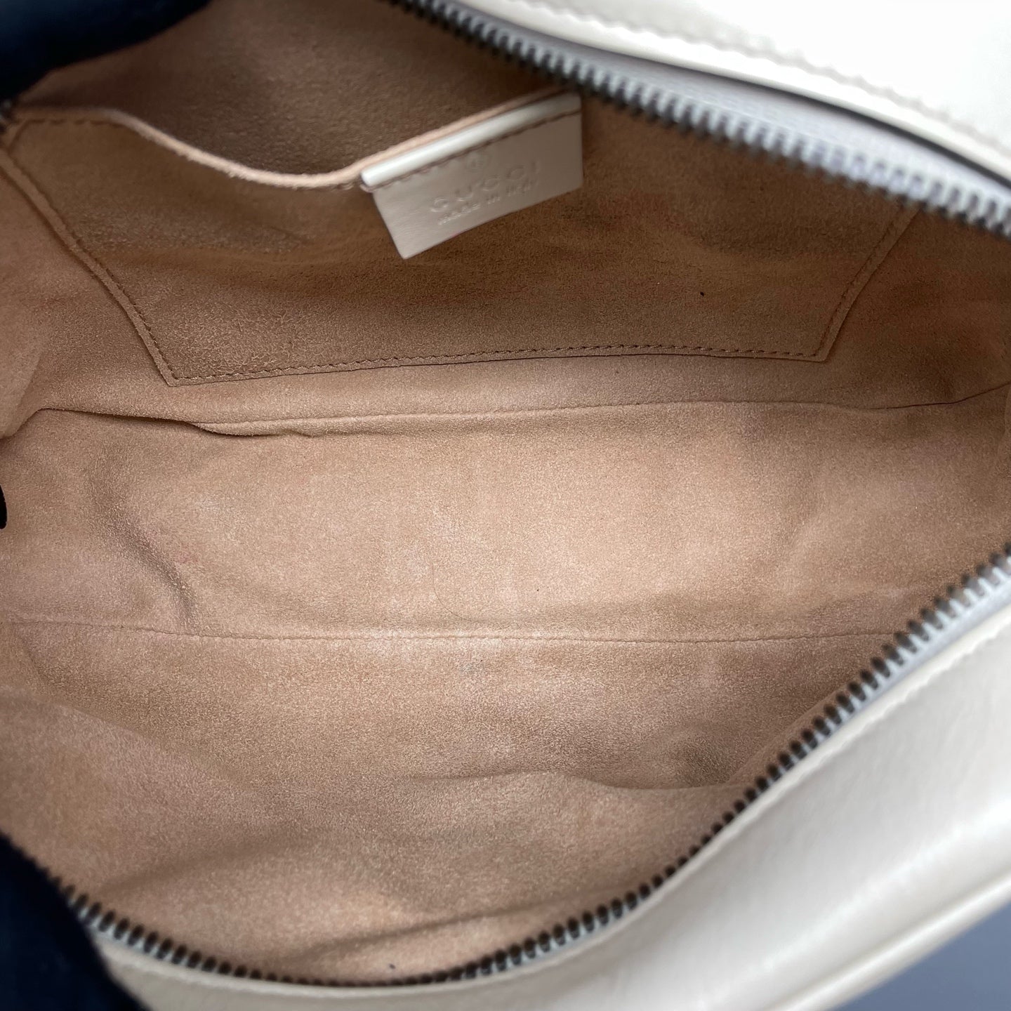 Gucci - Other - Leather - White - (Medium)