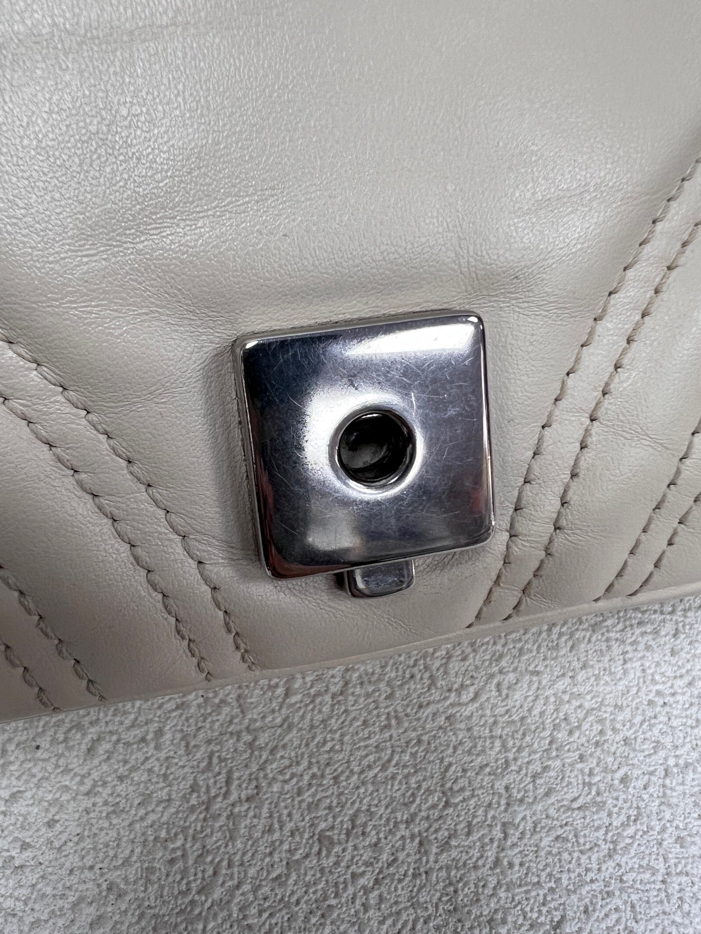 Gucci - Other - Leather - White - (mini)