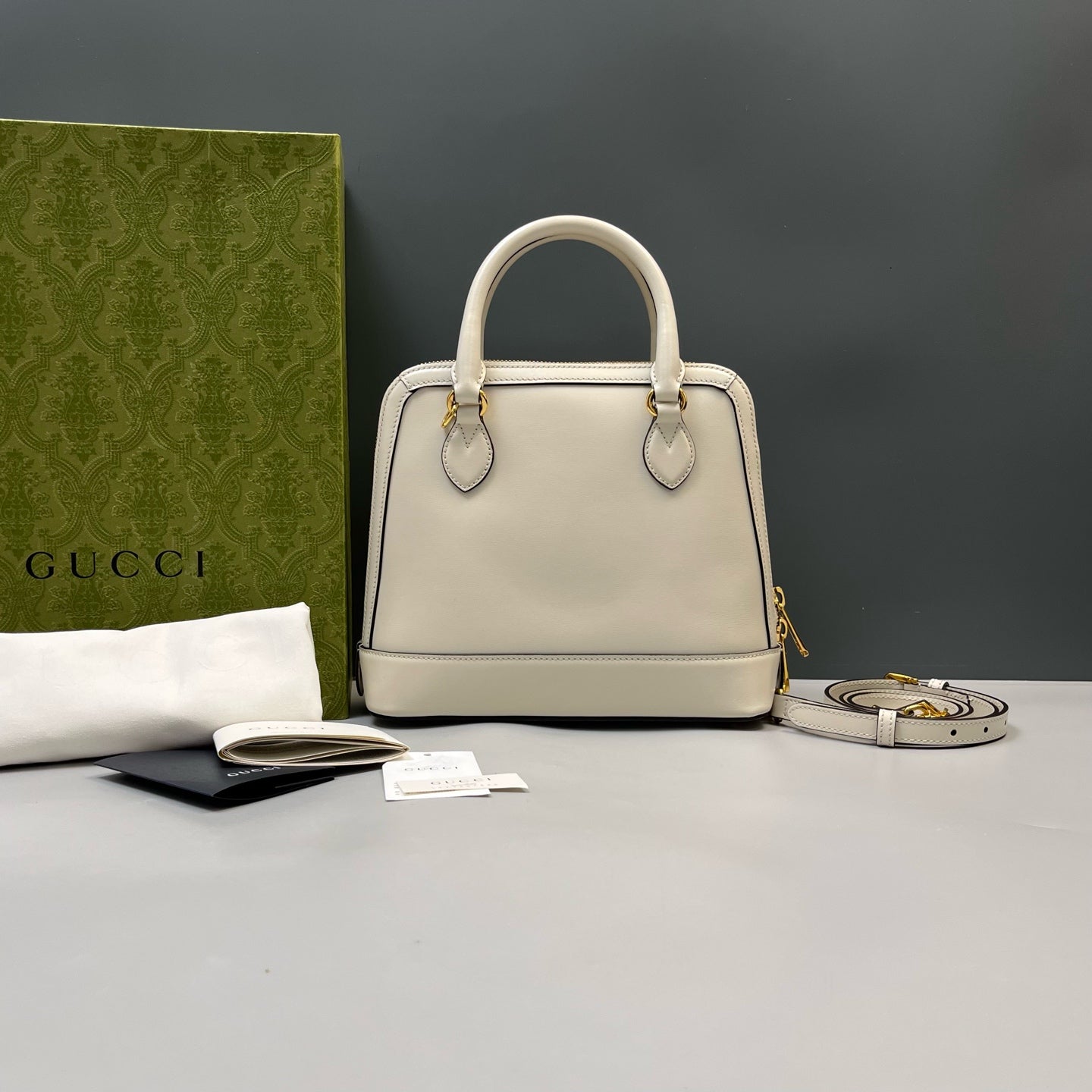 Gucci - Other - Leather - White - (small)