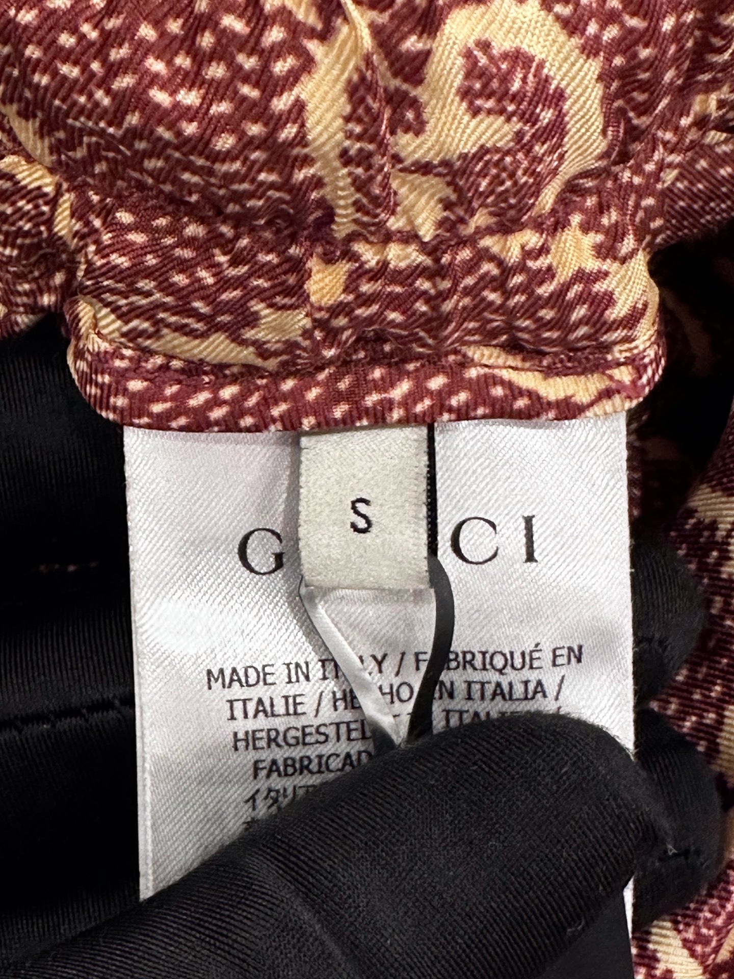 Gucci - Other - Silk - Burgundy - (S)