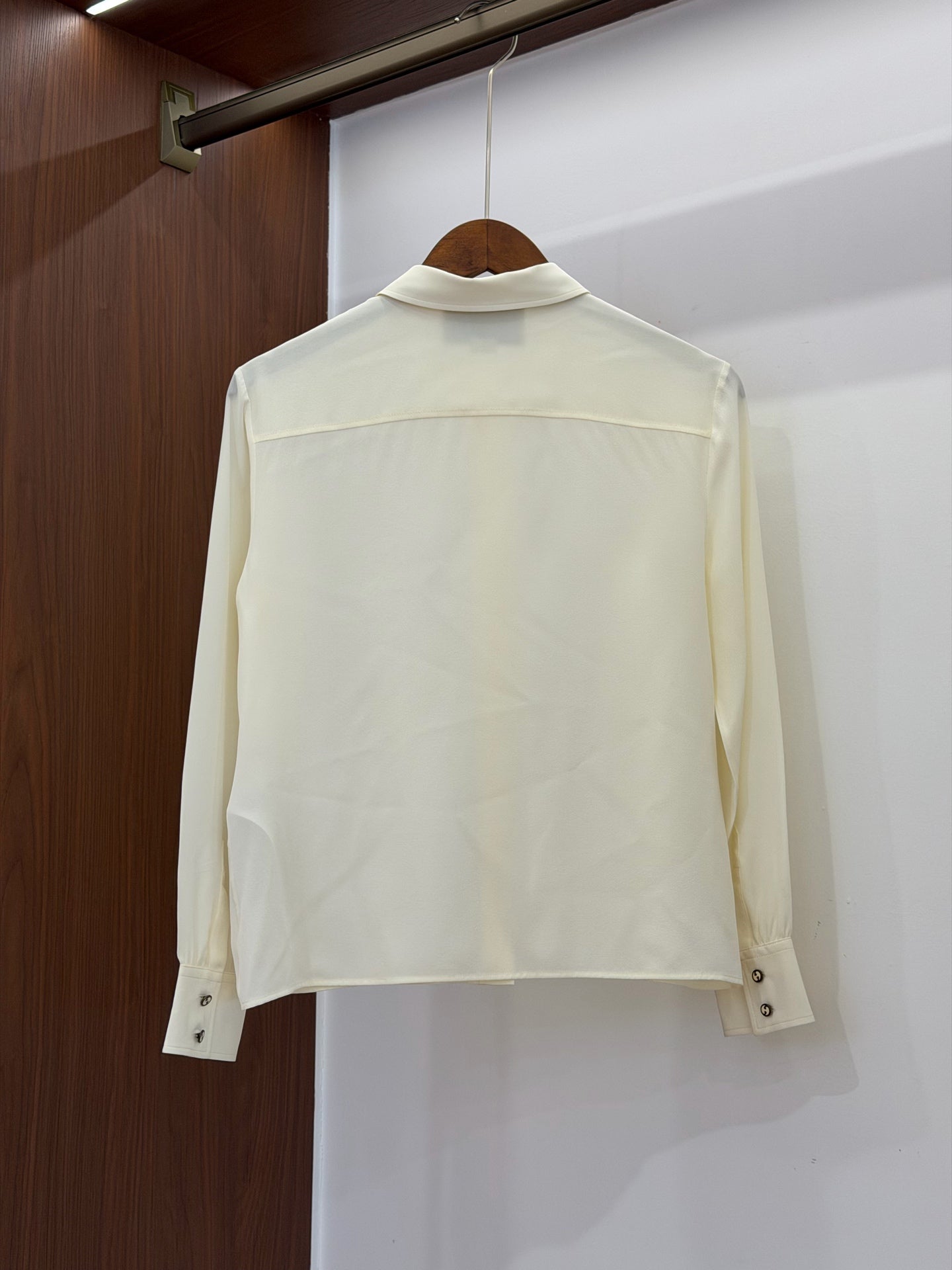 Gucci - Other - Silk - White - (40)