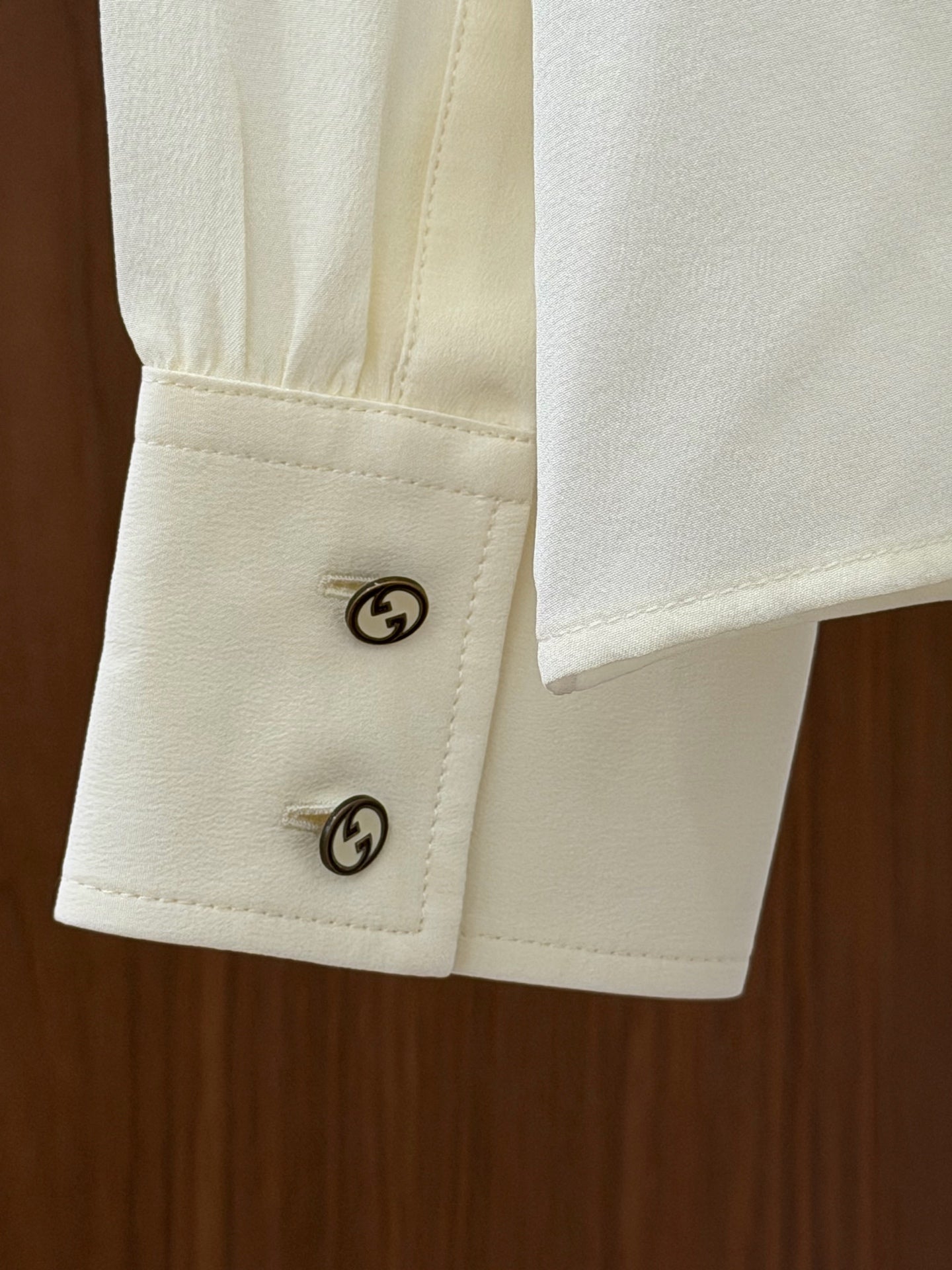 Gucci - Other - Silk - White - (40)