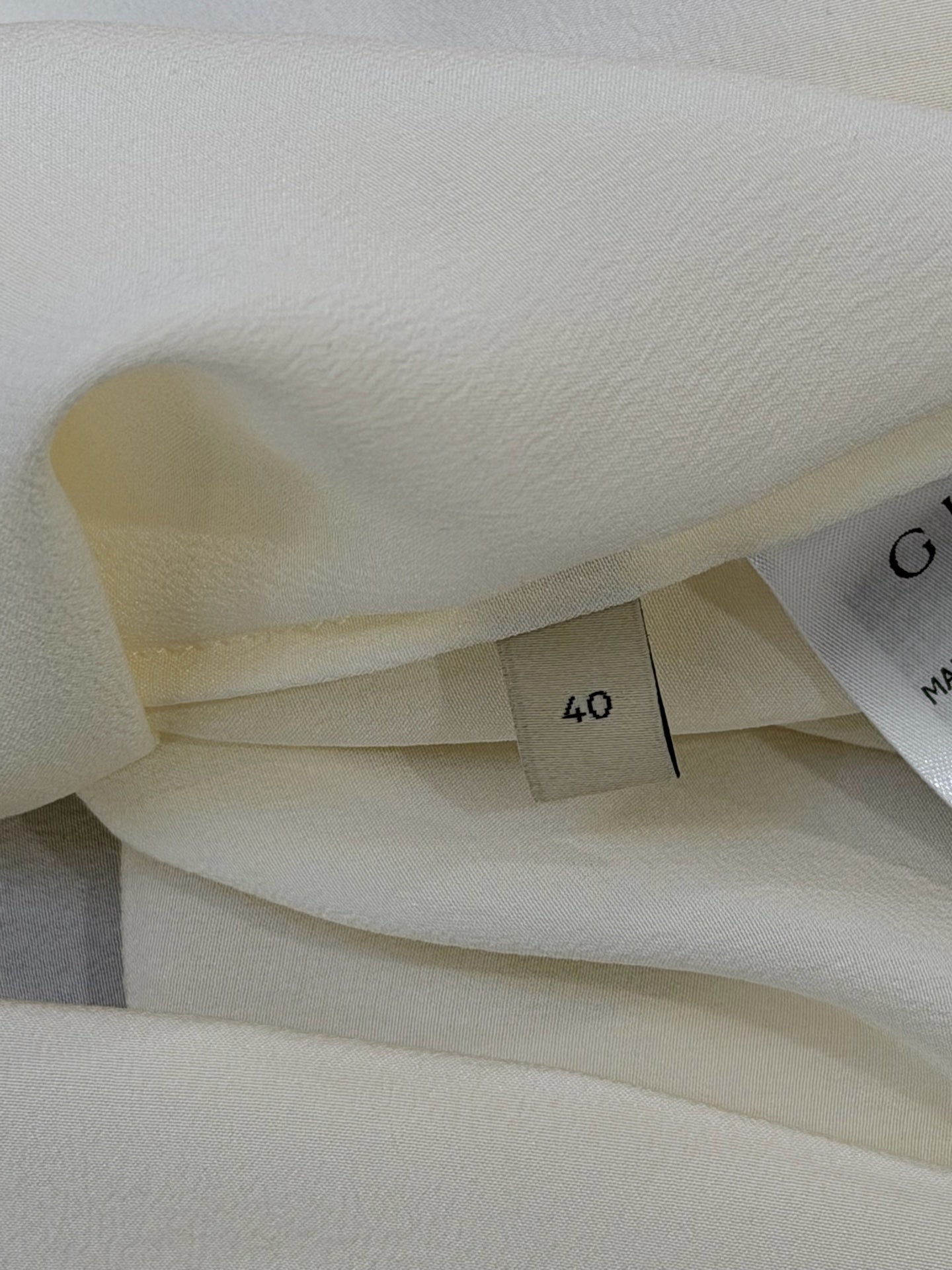 Gucci - Other - Silk - White - (40)