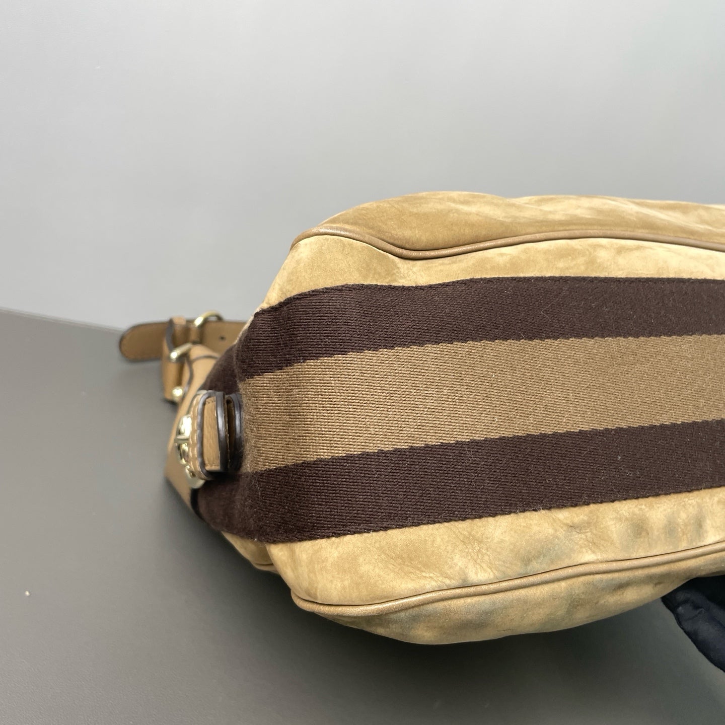 Gucci - Other - Suede - Brown - (medium)