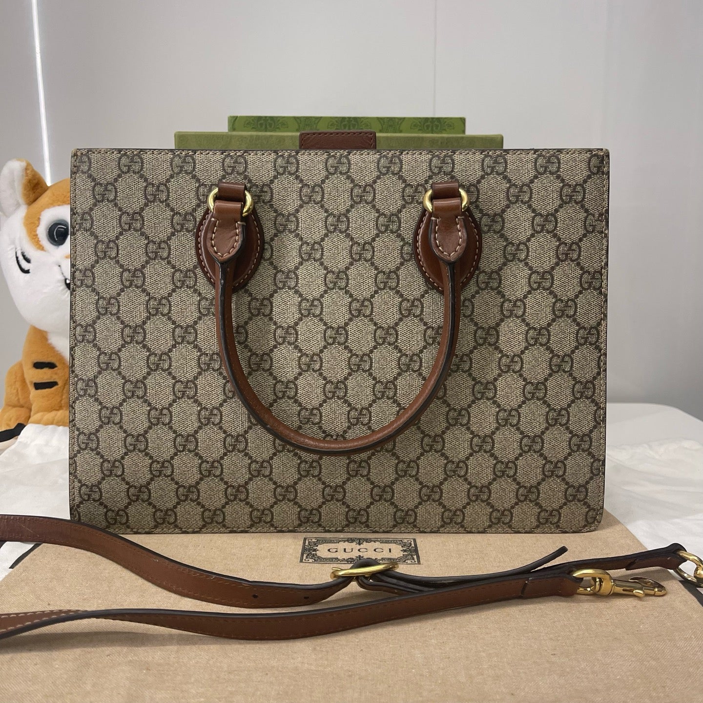 Gucci - Other - Synthetic - Beige - (small)