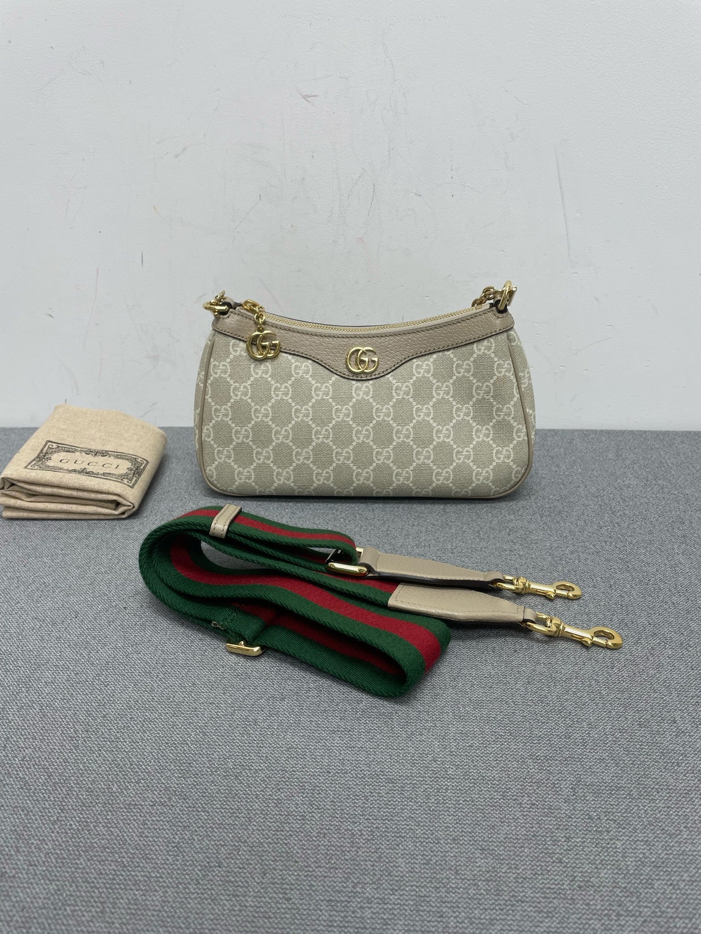Gucci - Other - Synthetic - Beige - (small)