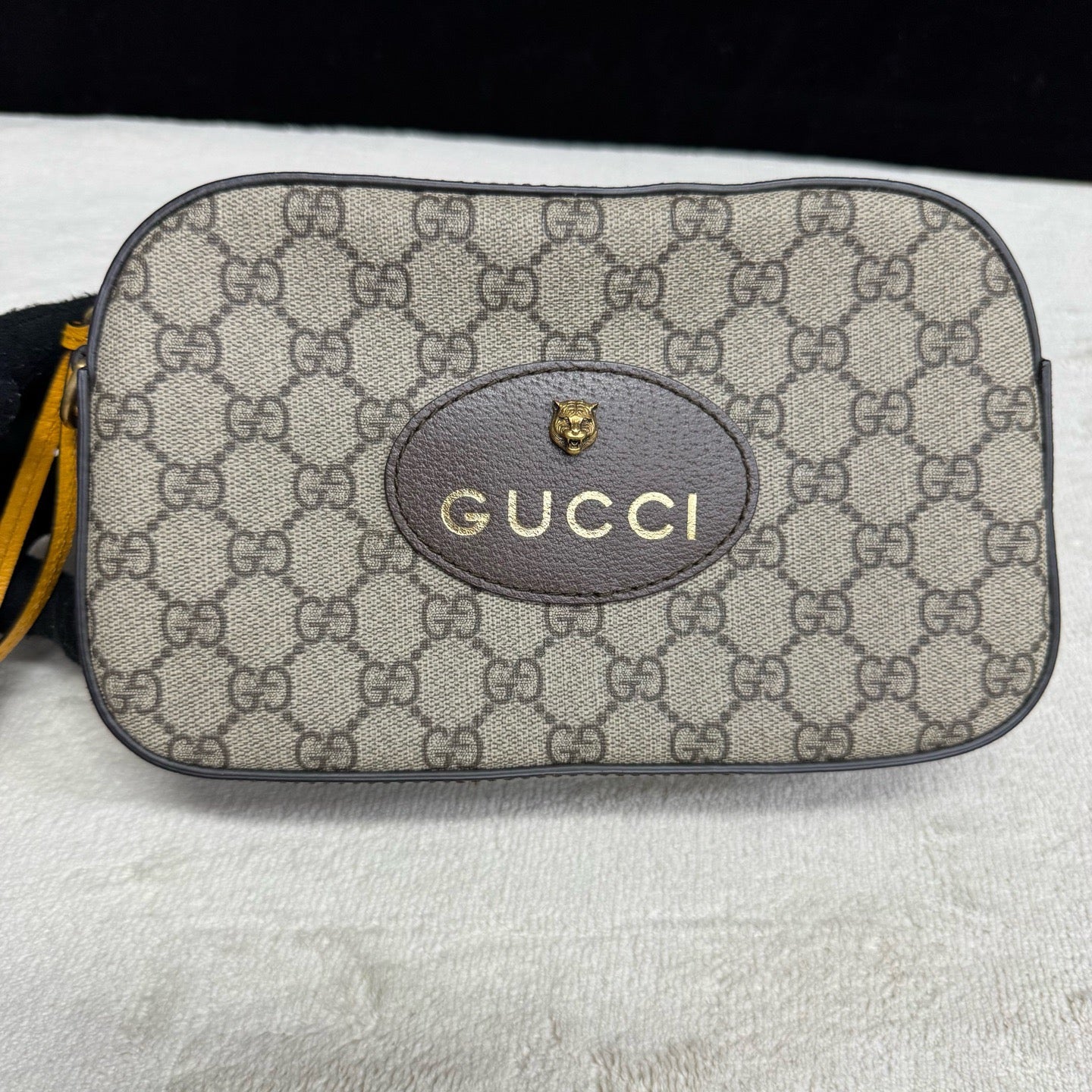 Gucci - Other - Synthetic - Beige - (small)