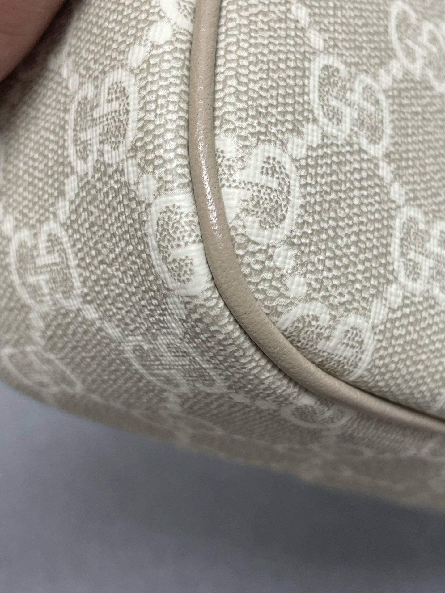 Gucci - Other - Synthetic - Beige - (small)