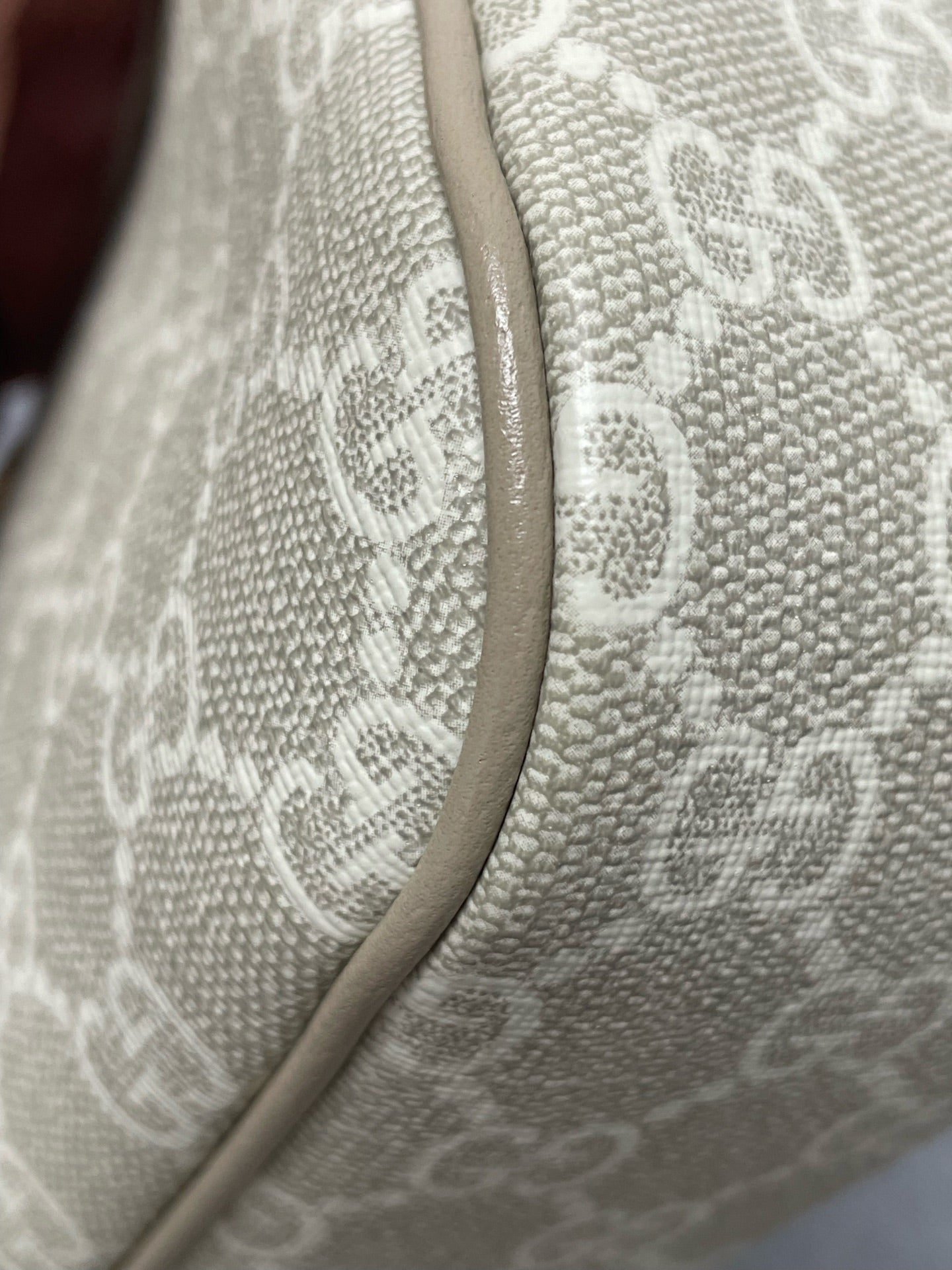 Gucci - Other - Synthetic - Beige - (small)