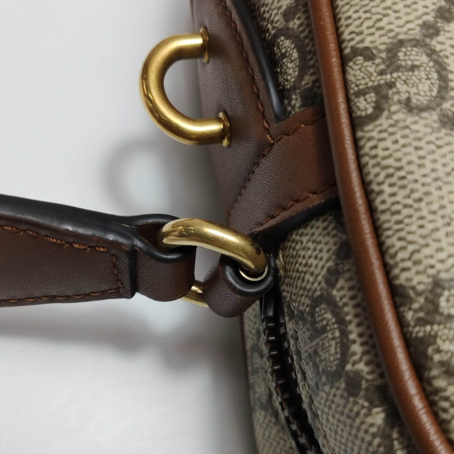 Gucci - Other - Synthetic - Beige - (small)