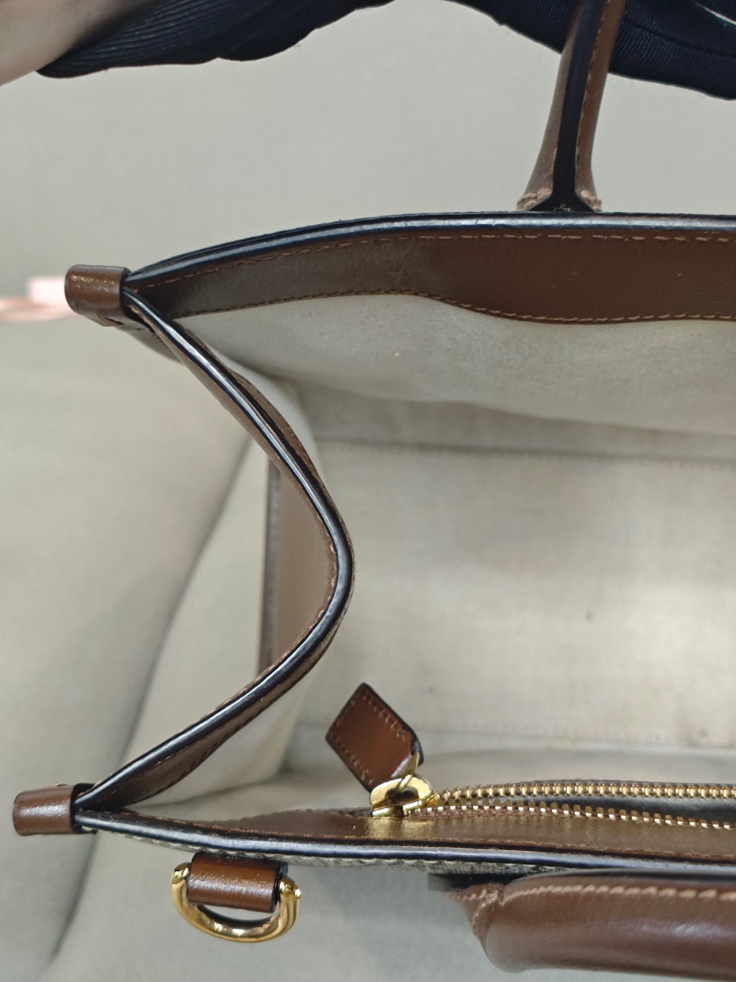 Gucci - Other - Synthetic - Beige - (small)
