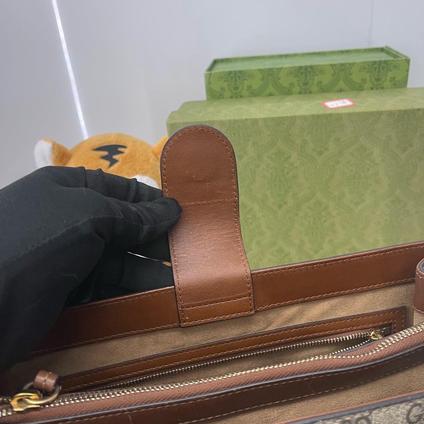 Gucci - Other - Synthetic - Beige - (small)