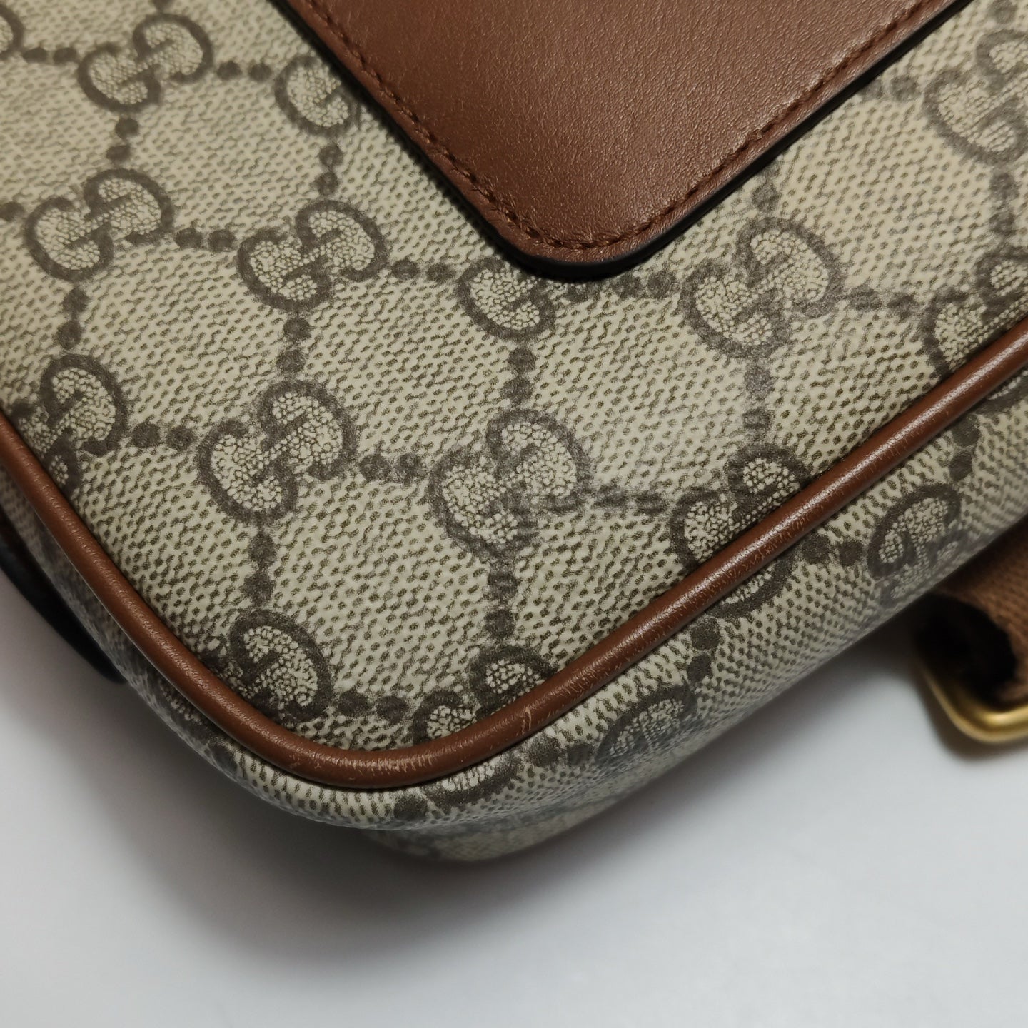 Gucci - Other - Synthetic - Beige - (small)