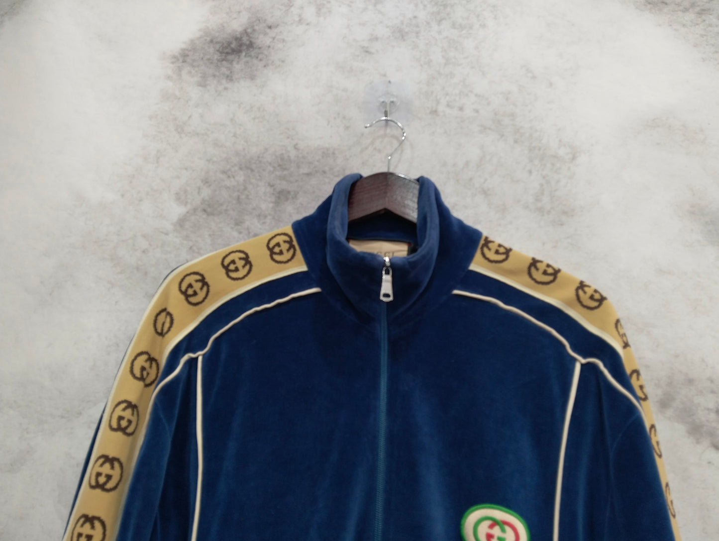 Gucci - Other - Velvet - Blue - (M)