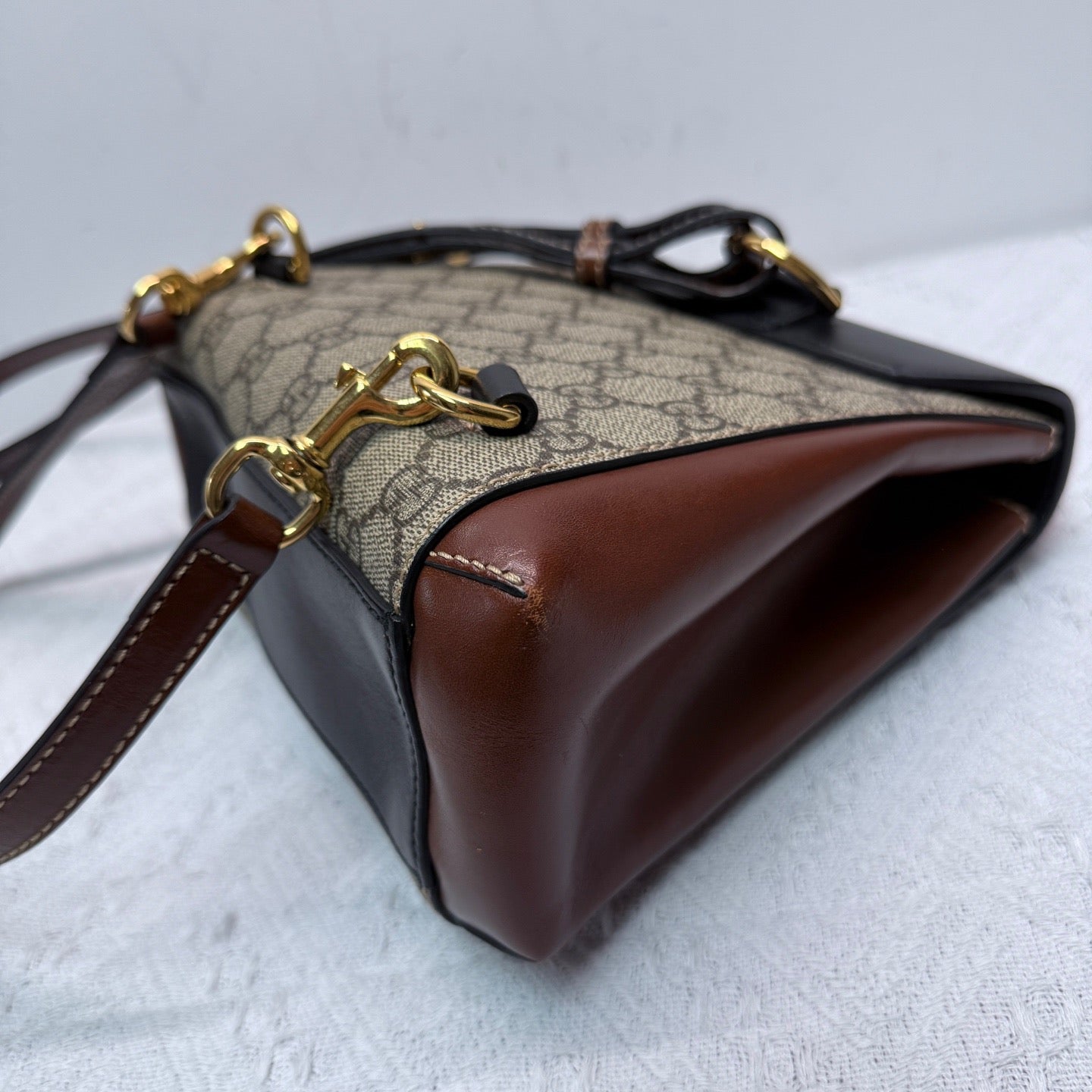 Gucci - Padlock Backpack - GG Supreme canvas with brown and black leather trim - Beige, Brown and Black with Gold-Tone Hardware - (mini)