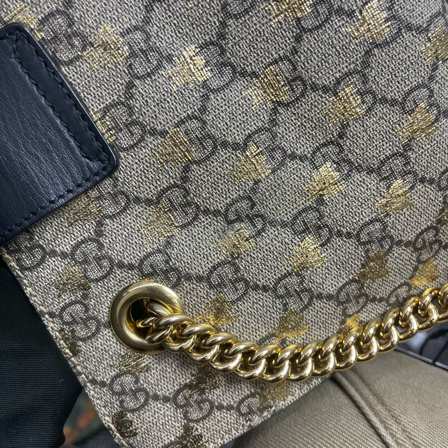 Gucci - Padlock Bee - GG Supreme canvas with leather trim - Beige and Ebony with Gold Bee Print and Black Leather - (small)
