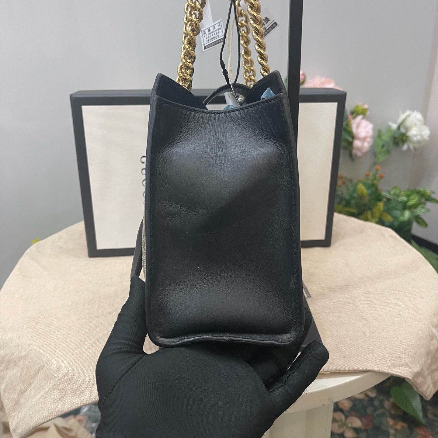 Gucci - Padlock Bee - GG Supreme canvas with leather trim - Beige and Ebony with Gold Bee Print and Black Leather - (small)