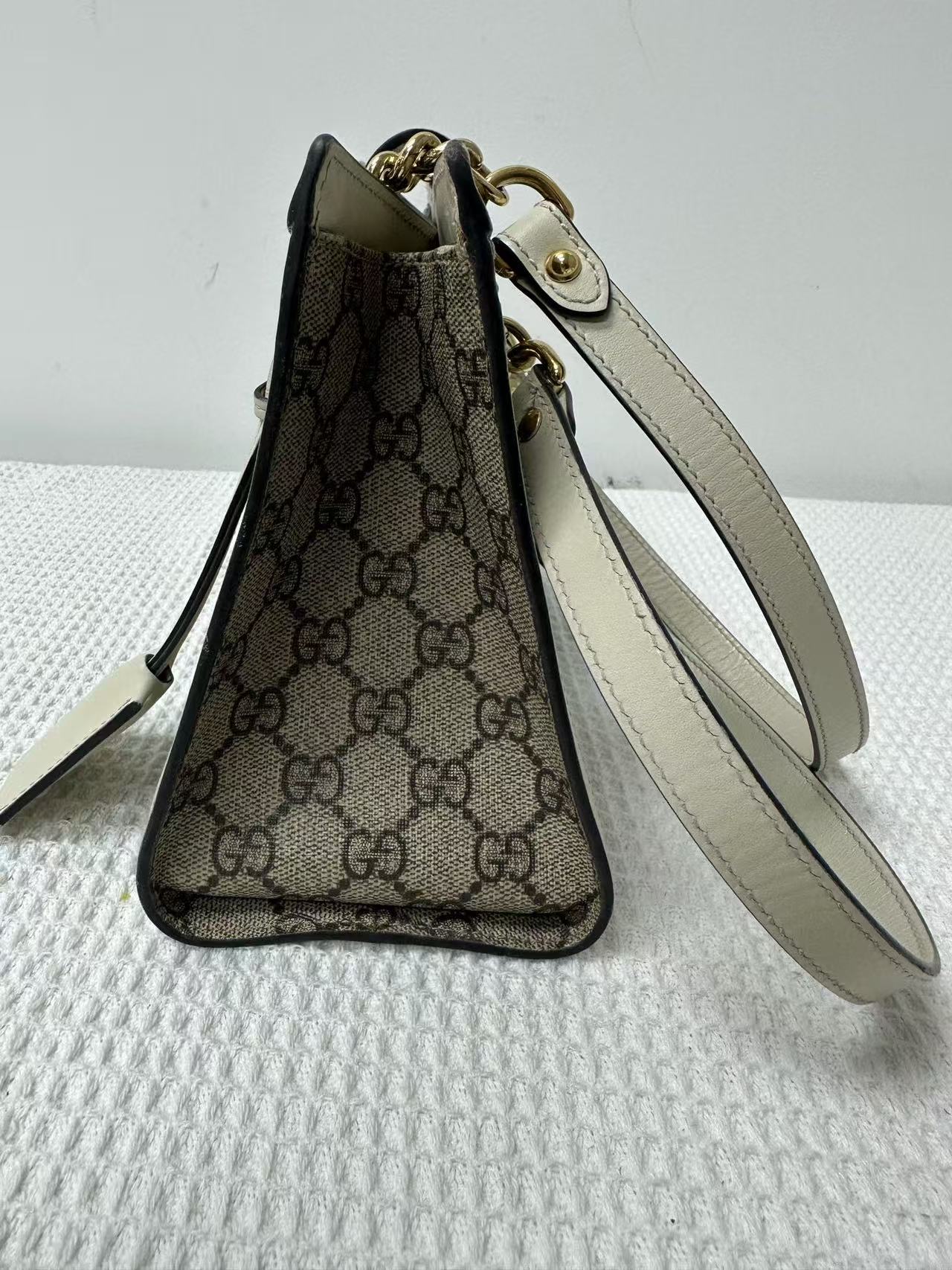 Gucci - Padlock - GG Supreme canvas and Leather - White - (Small)