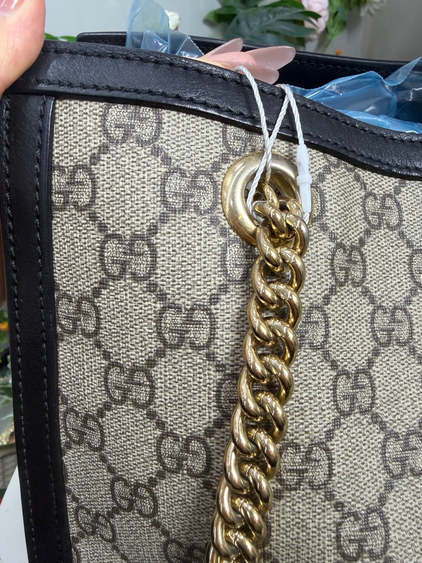 Gucci - Padlock - GG Supreme canvas with black leather trim - Beige and Black with Gold-Tone Hardware - (medium)