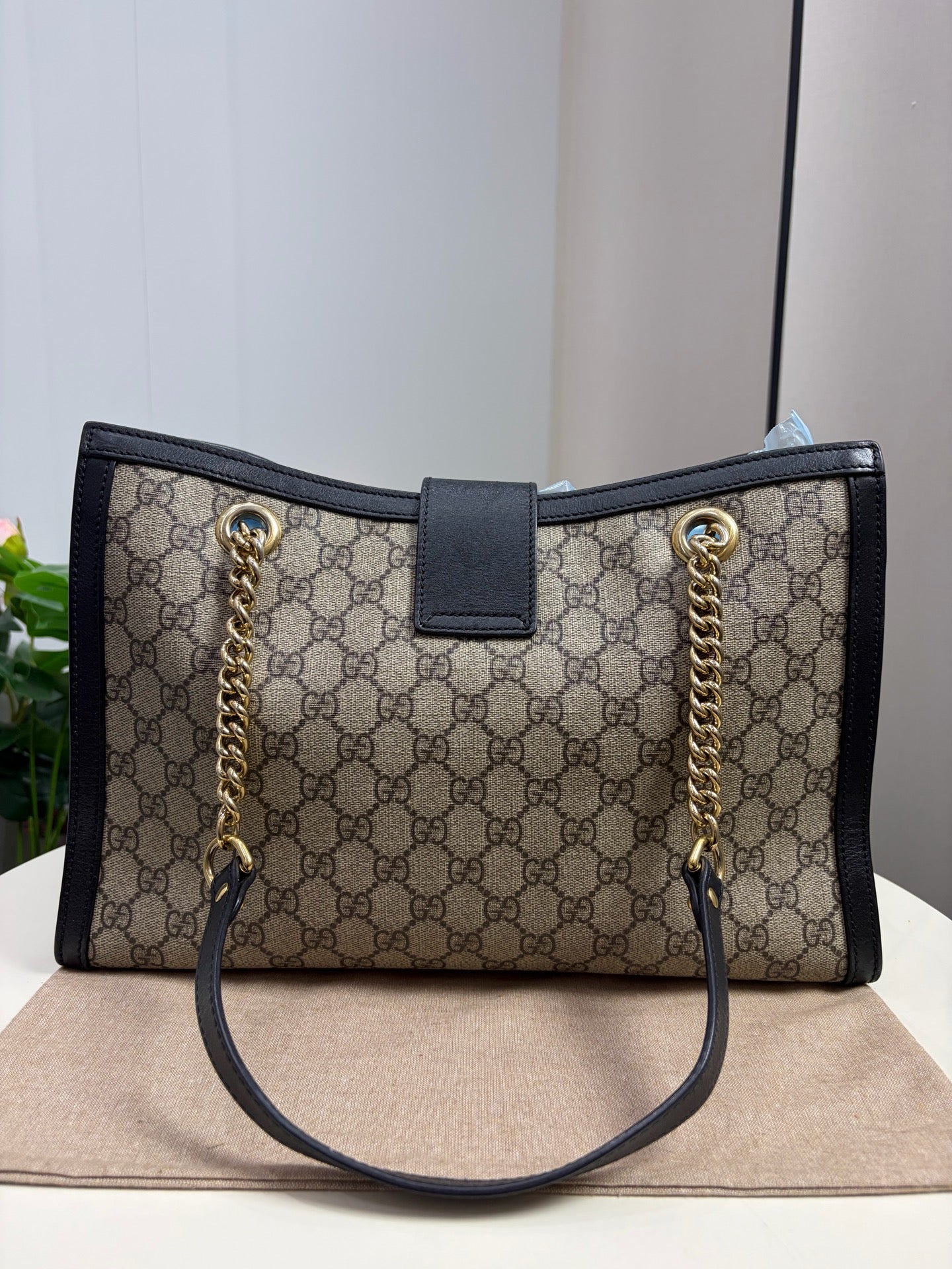 Gucci - Padlock - GG Supreme canvas with black leather trim - Beige and Black with Gold-Tone Hardware - (medium)