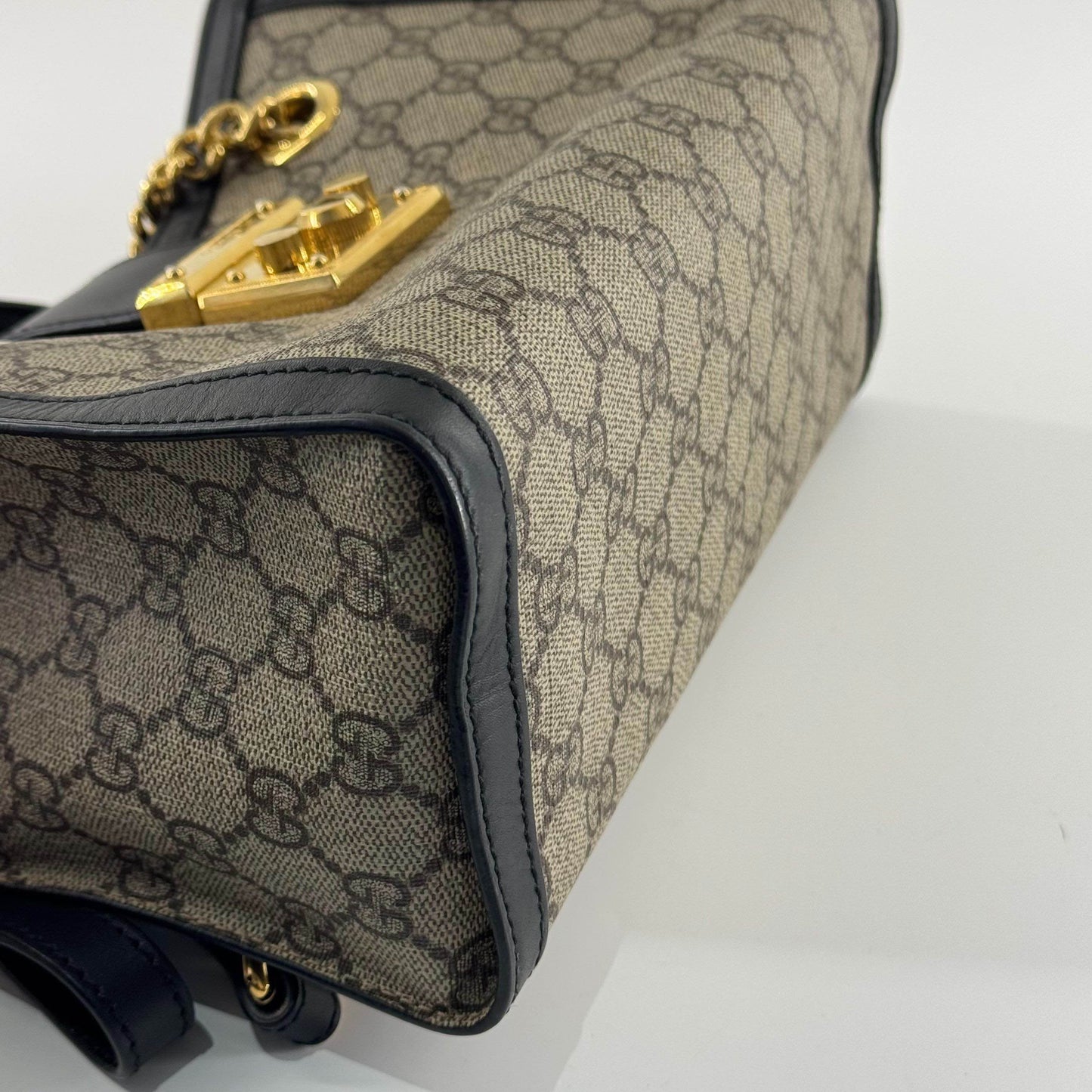 Gucci - Padlock - GG Supreme coated canvas with leather trim - Beige and Black - (Small)