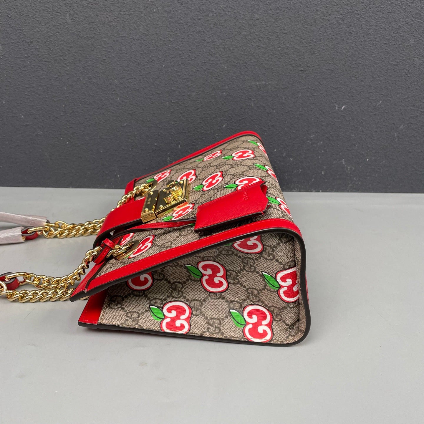 Gucci - Padlock Small Apple Print Tote Bag - GG Supreme canvas with leather trim - Multicolour - (Small)