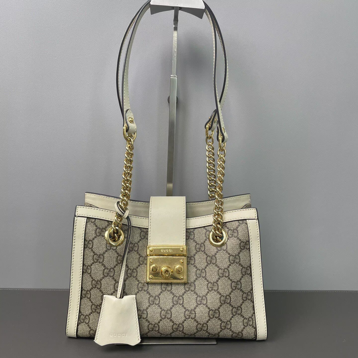 Gucci - Padlock Small Shoulder Bag - GG Supreme canvas with leather trim - Beige and White - (Small)